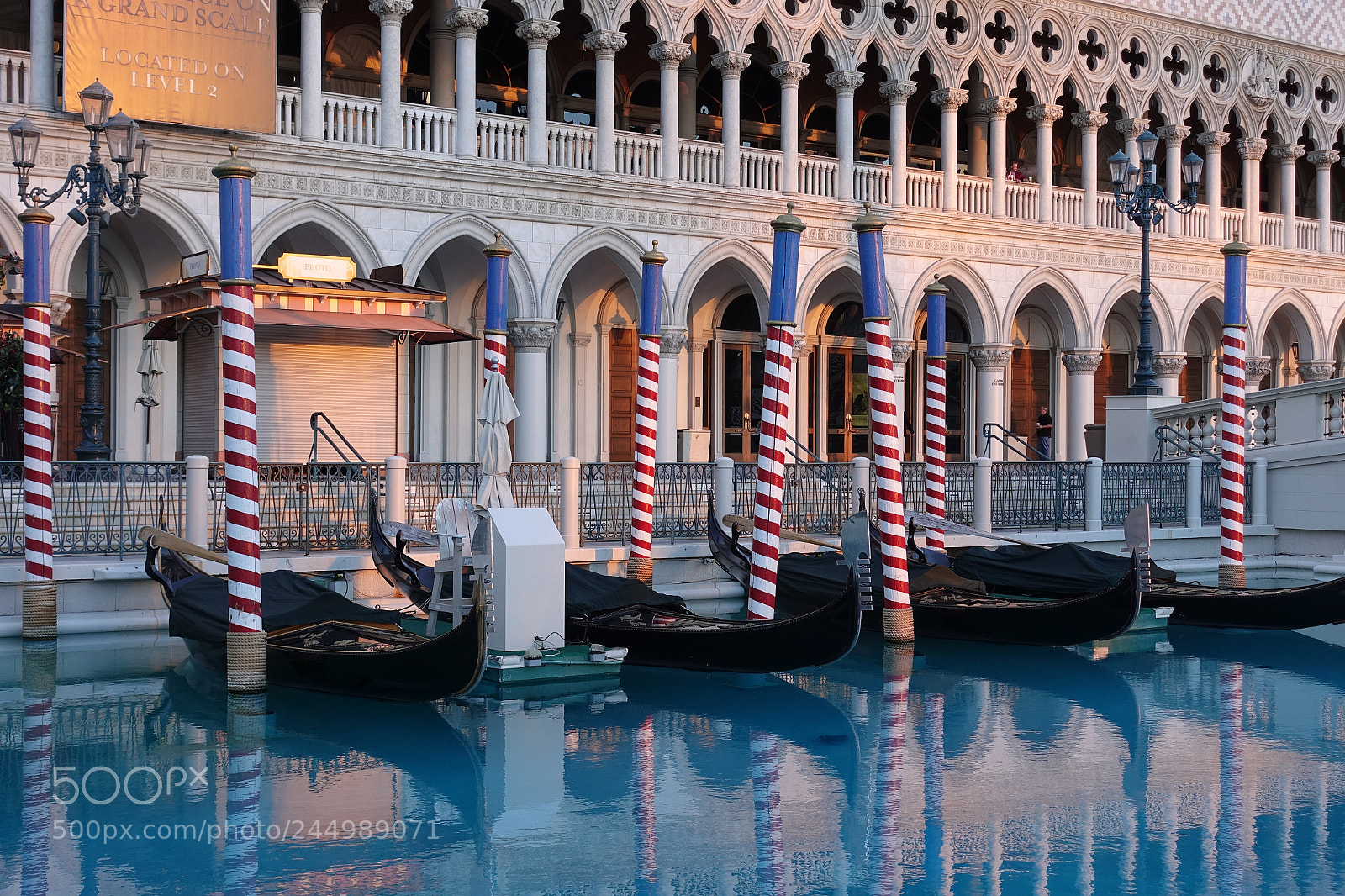 Sony DSC-RX100M5 sample photo. Venetian, las vegas photography