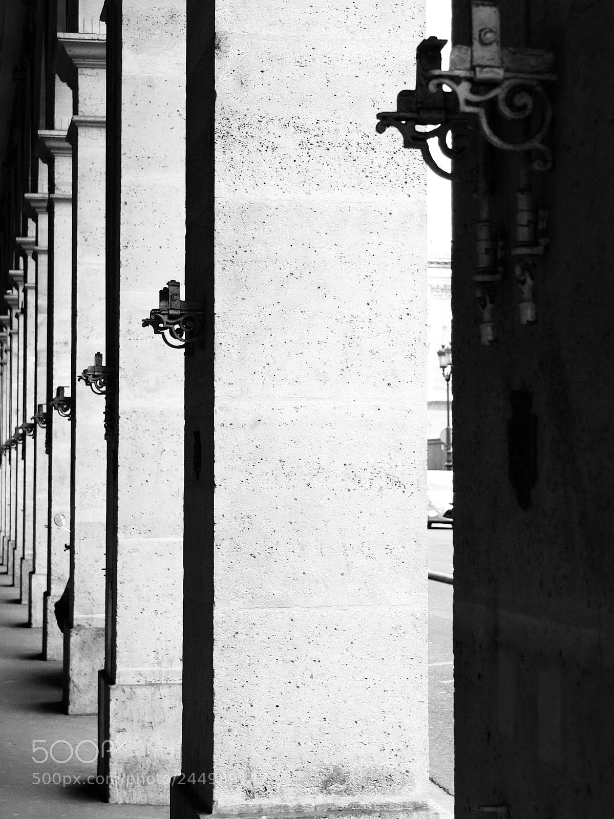 Fujifilm X10 sample photo. Mirror photography