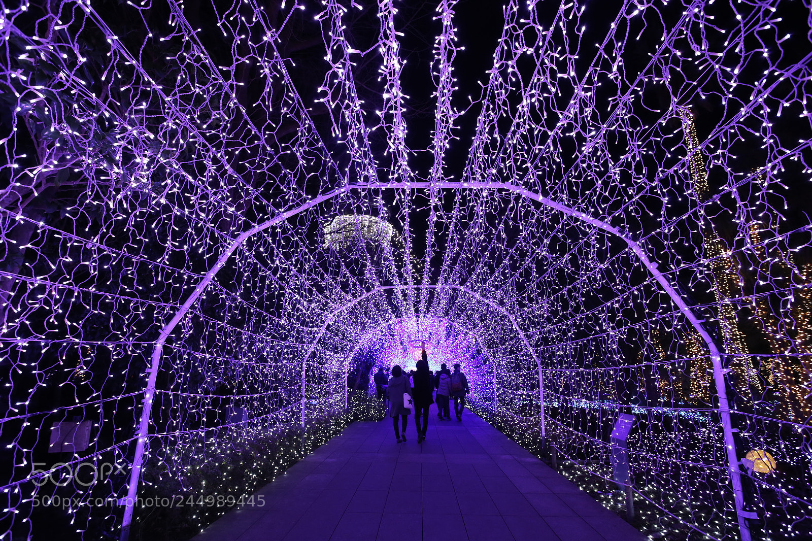 Canon EOS 6D + Canon EF 17-40mm F4L USM sample photo. Light tunnel photography