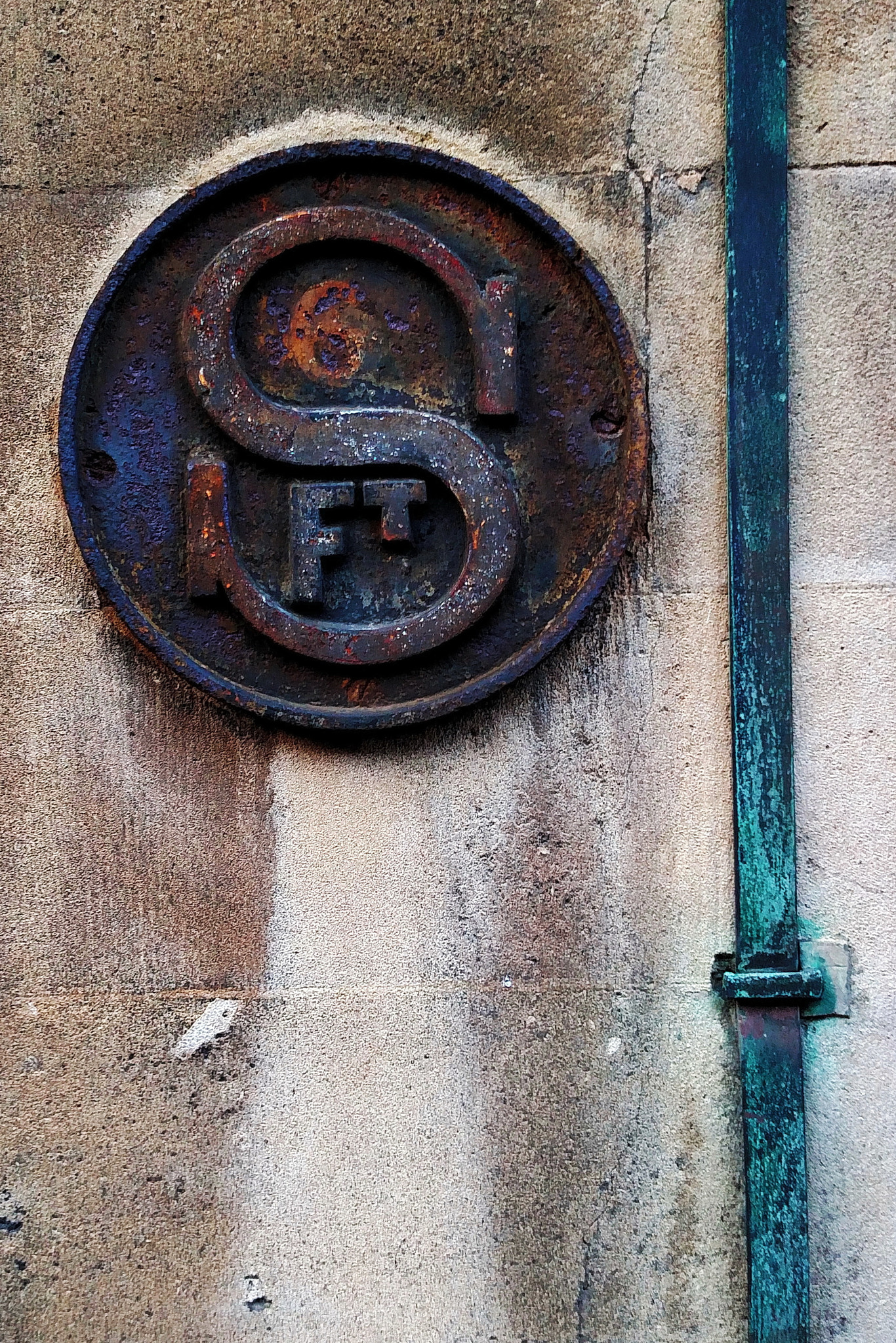 Motorola Droid Turbo sample photo. 6 ft plaque photography