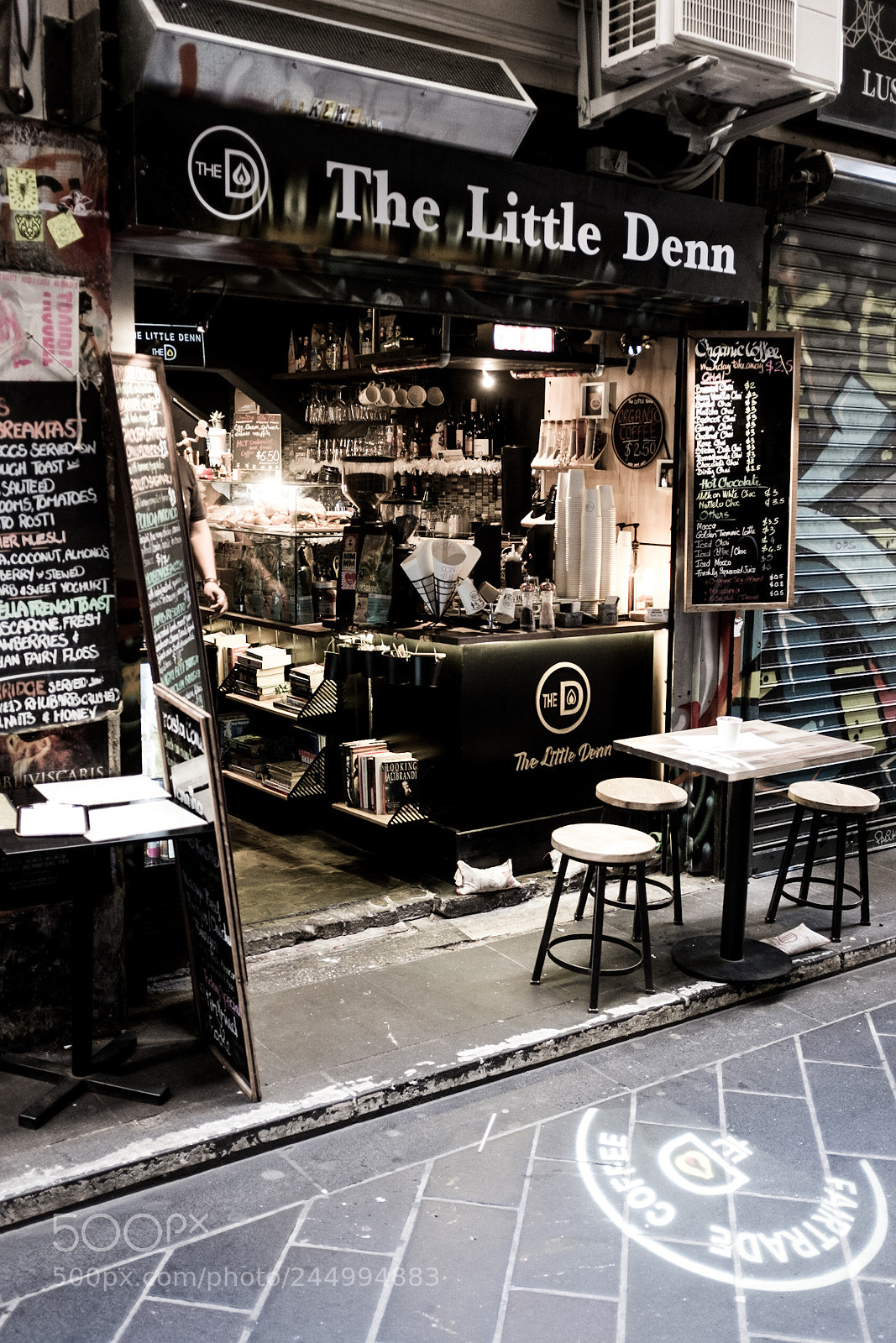 Fujifilm X100T sample photo. Melbourne grunge photography