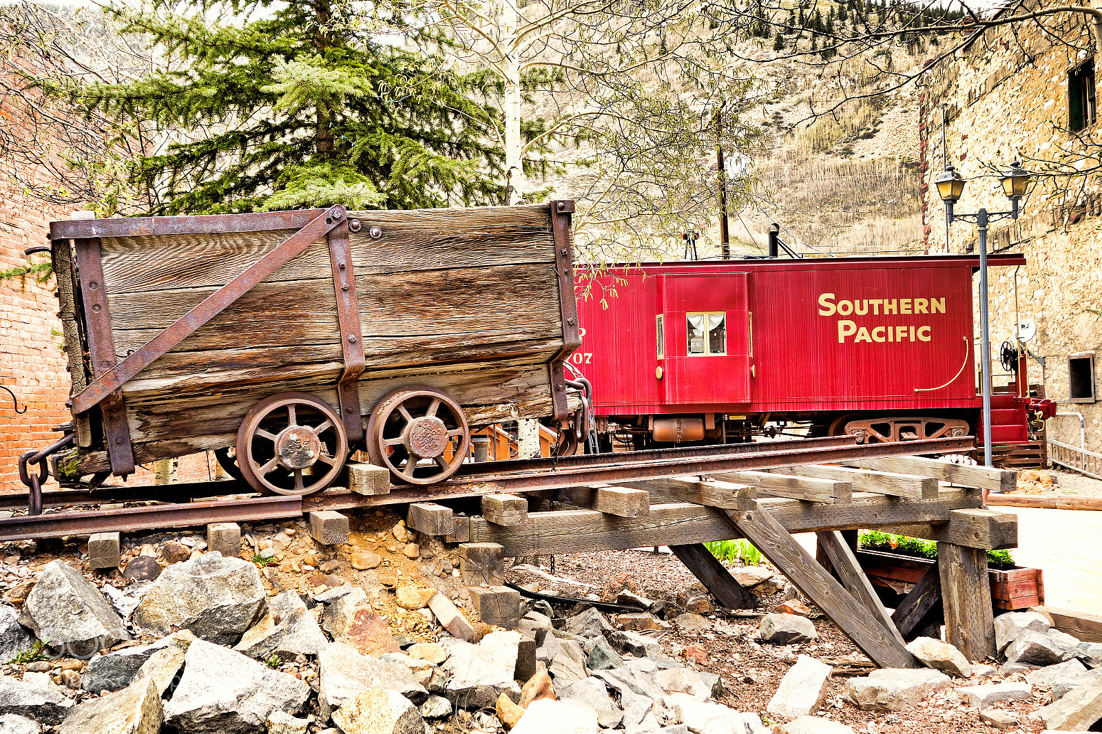 Sony Cyber-shot DSC-RX100 sample photo. Mining cart and railroad photography