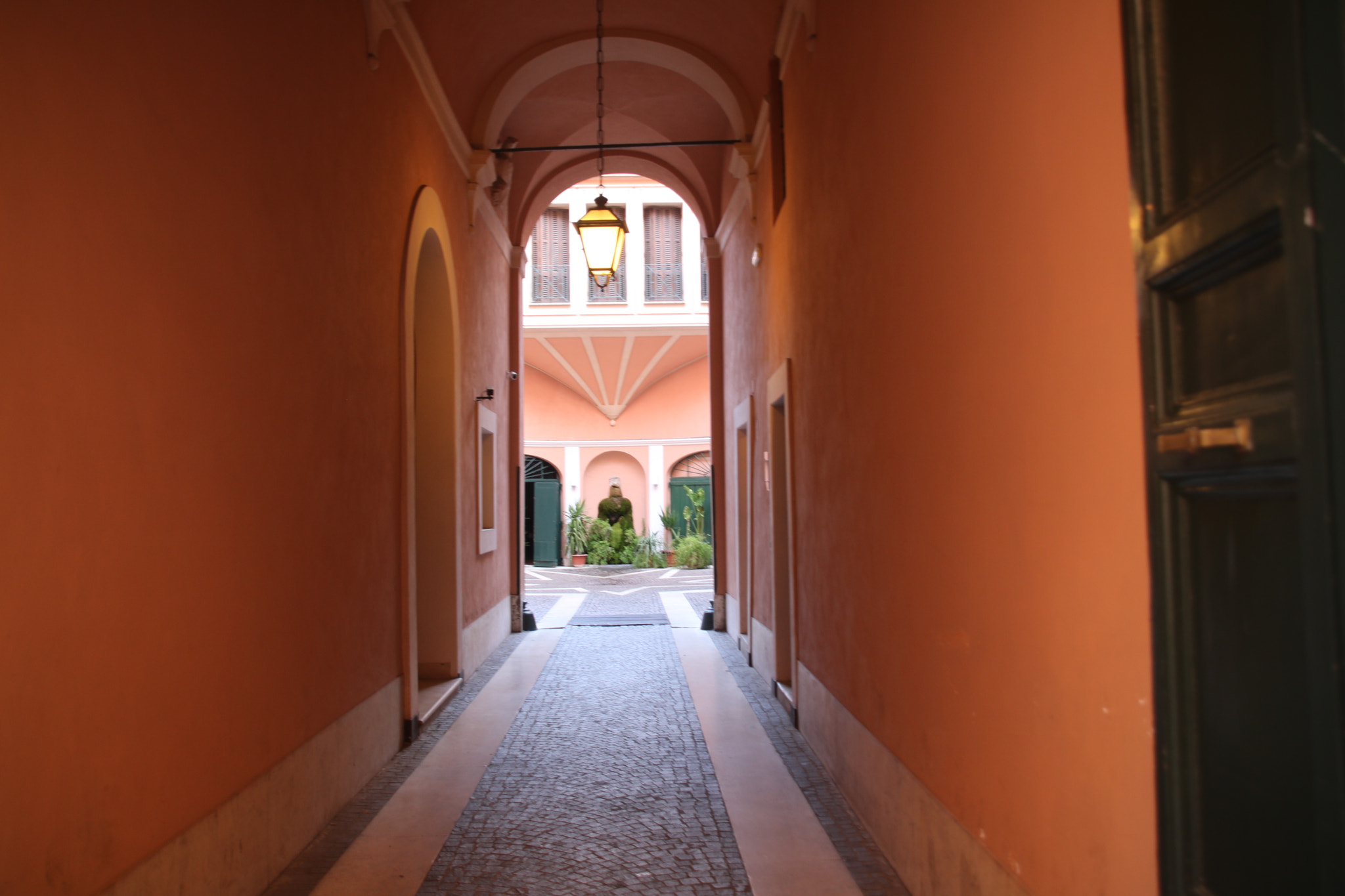Sigma 18-200mm f/3.5-6.3 DC OS sample photo. Courtyard photography