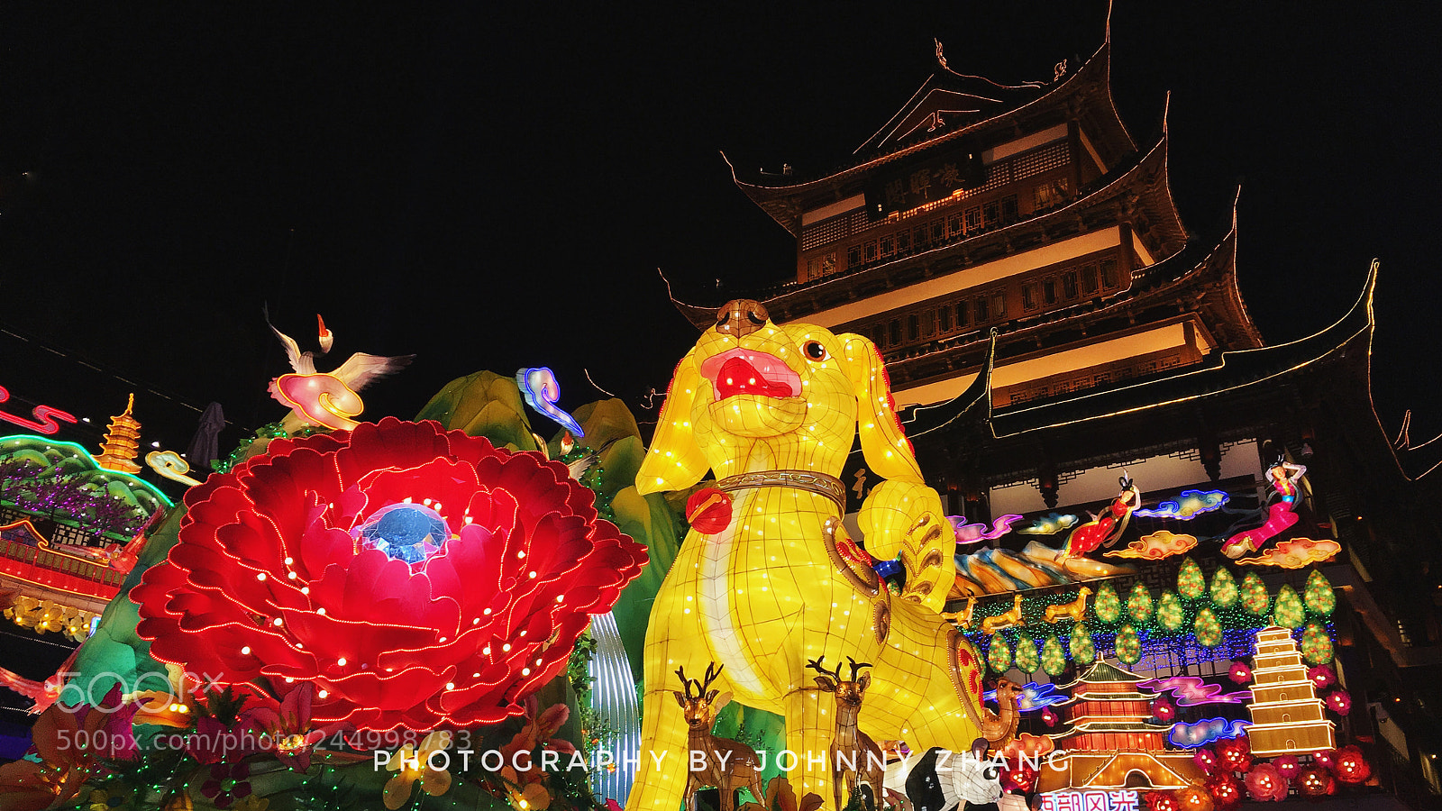 Apple iPhone 6s sample photo. Lantern show photography