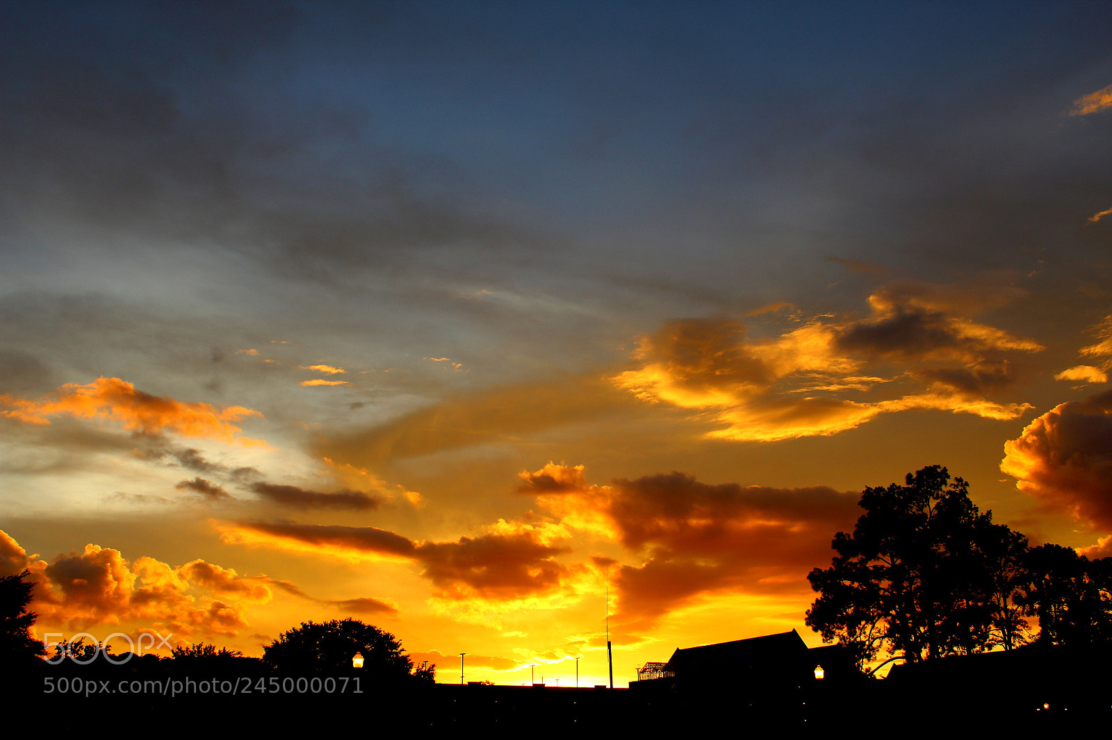 Canon EOS 1200D (EOS Rebel T5 / EOS Kiss X70 / EOS Hi) sample photo. A fiery sky photography