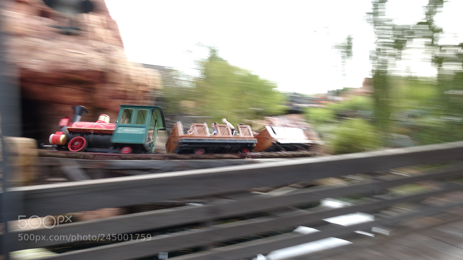 Sony Cyber-shot DSC-RX100 IV sample photo. Full speed photography