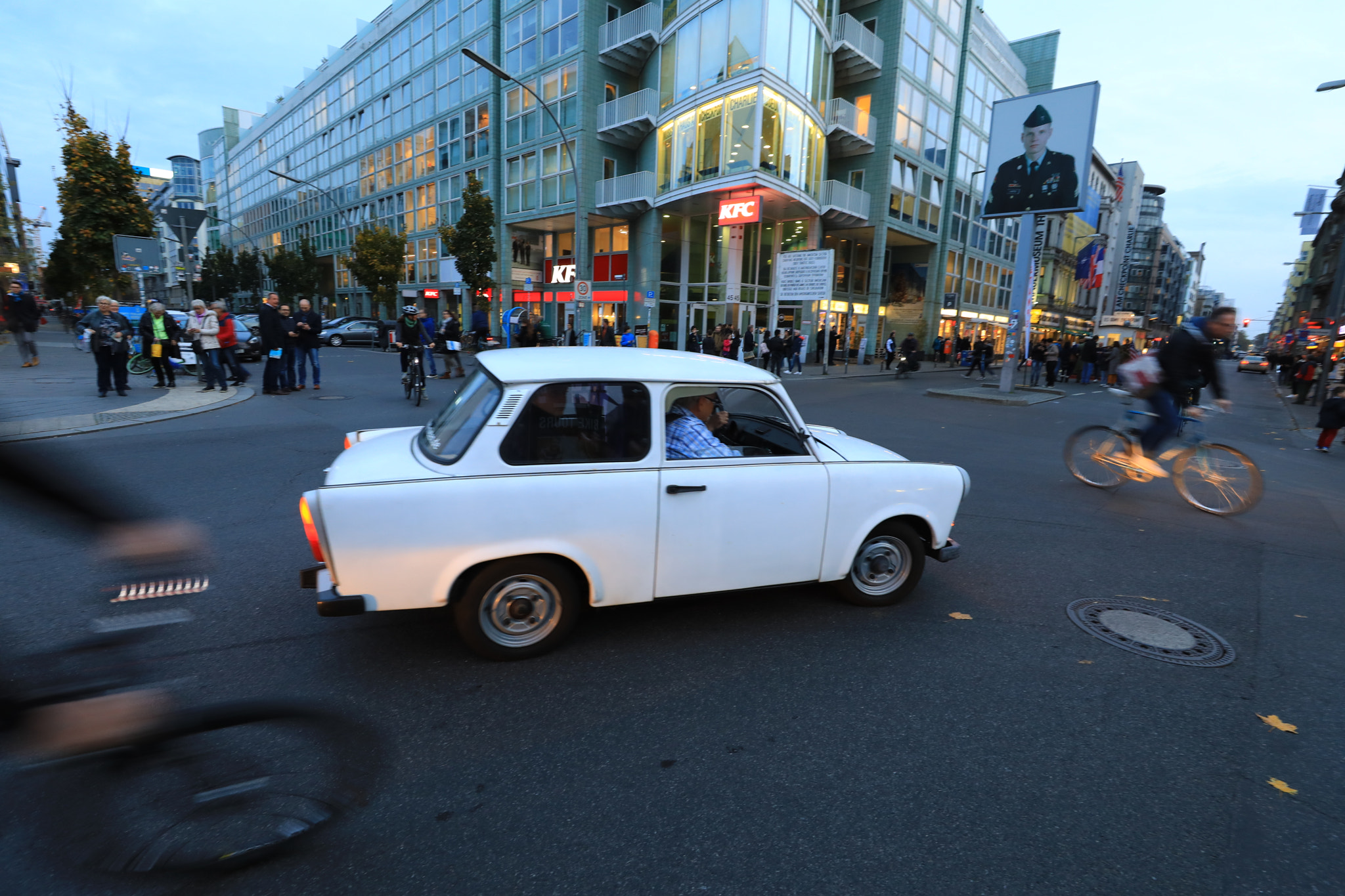 Canon EOS 5D Mark IV + Canon EF 16-35mm F2.8L III USM sample photo. Berlin. photography