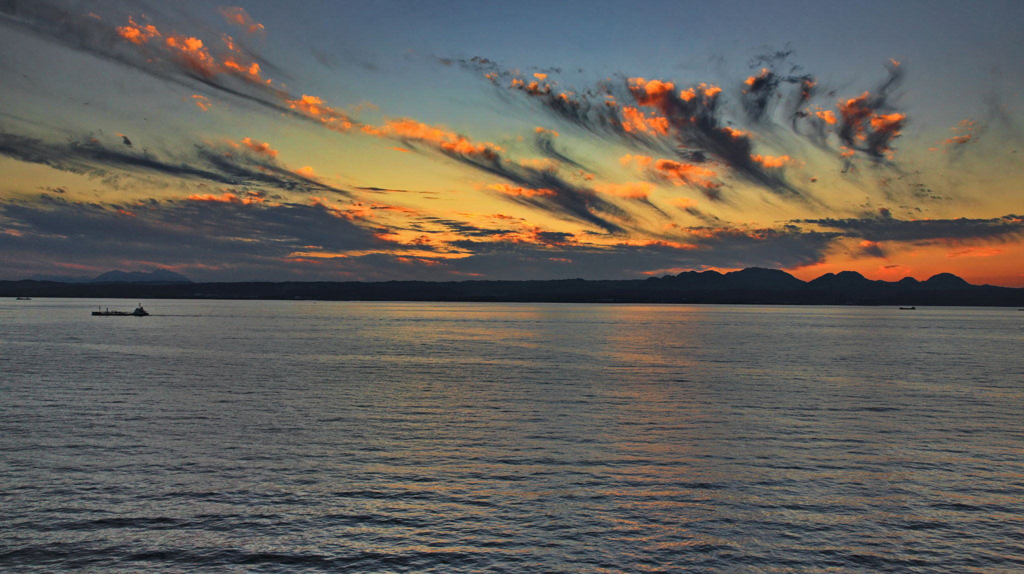 Canon EOS-1Ds Mark III sample photo. Evening near kyushu photography