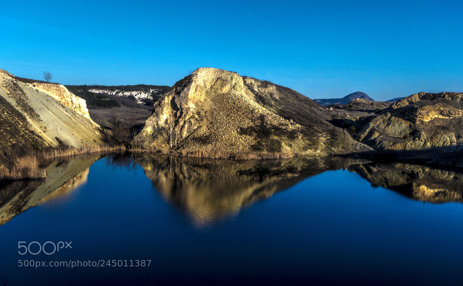 Sony SLT-A68 sample photo. The inkjet lake photography