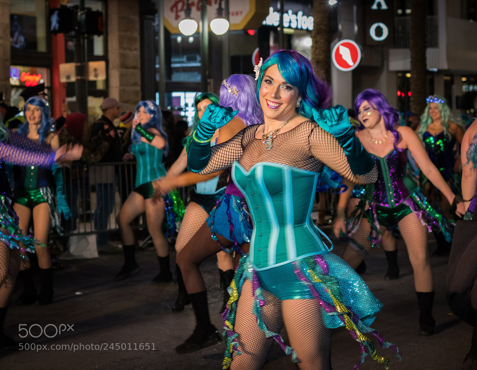 Canon EOS 750D (EOS Rebel T6i / EOS Kiss X8i) sample photo. Mardi gras girl photography