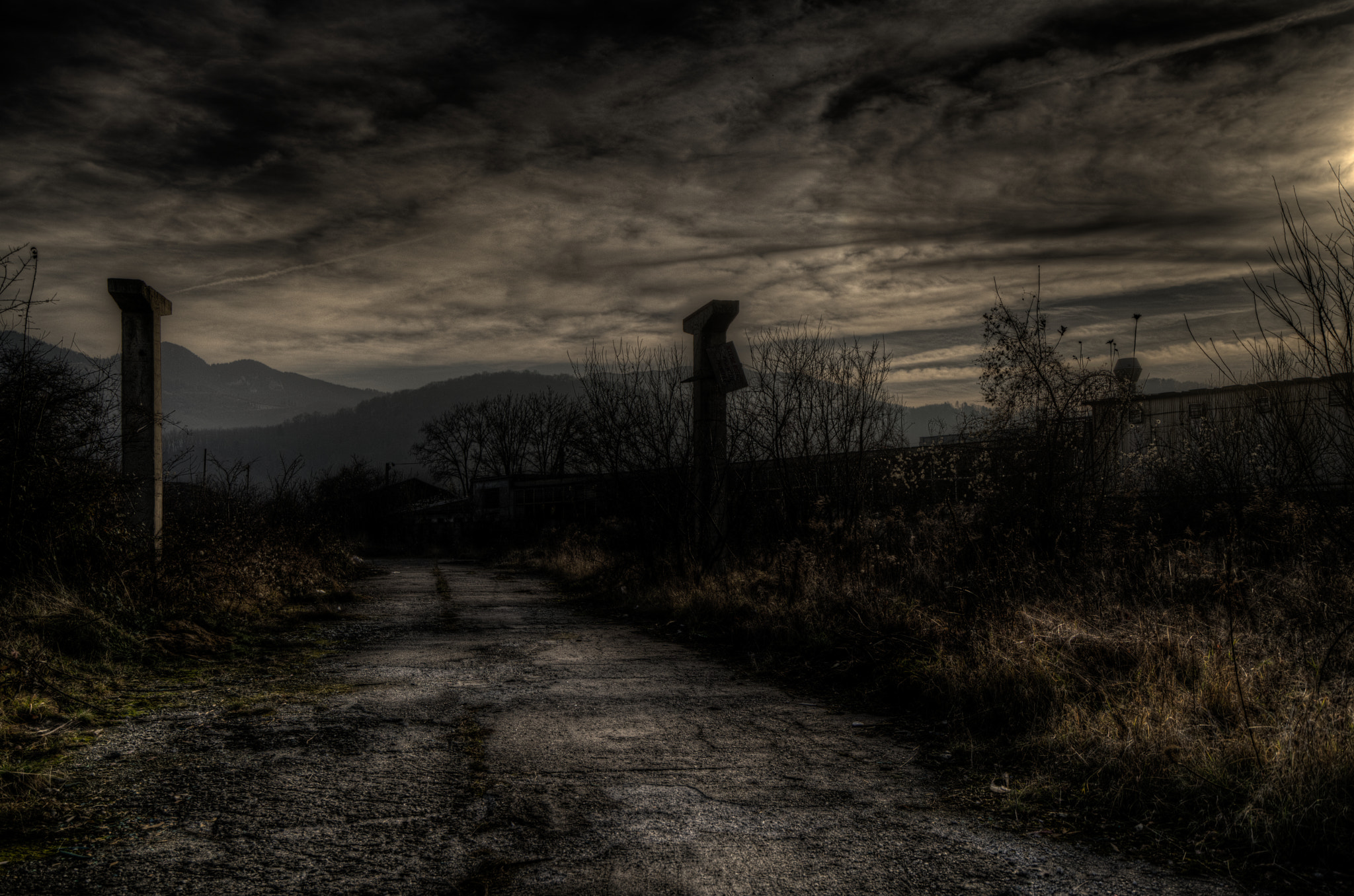 Sony a7R II + Sony Vario-Tessar T* FE 16-35mm F4 ZA OSS sample photo. Road to nowhere photography