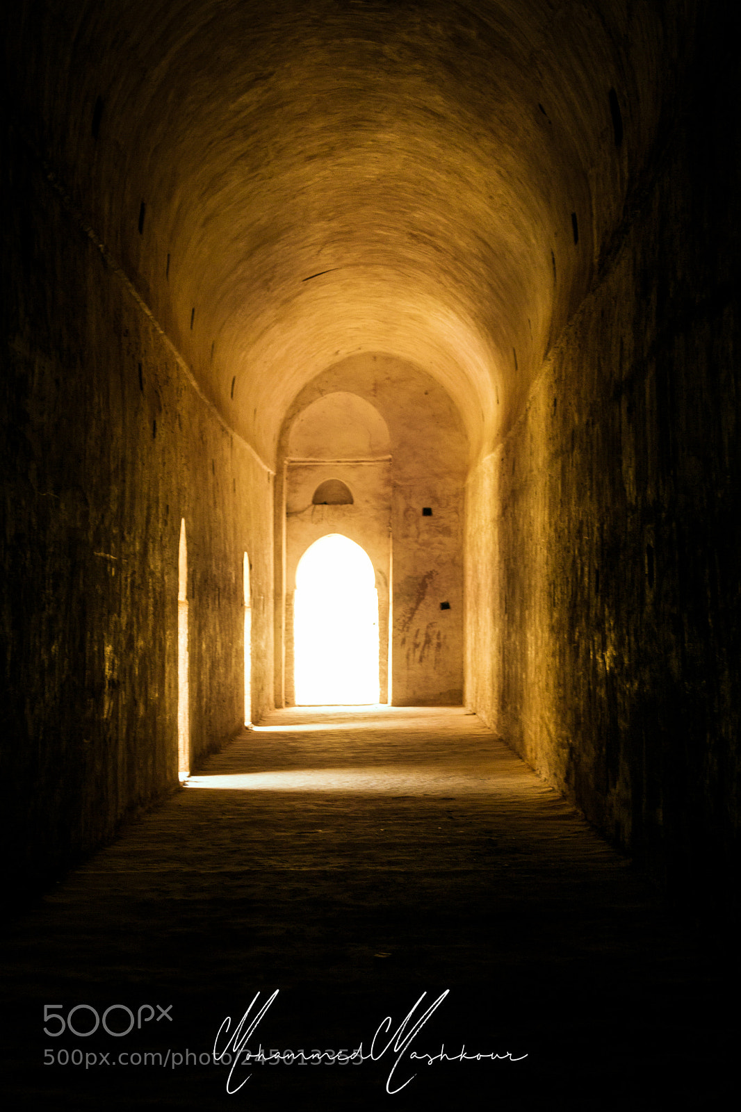 Canon EOS 550D (EOS Rebel T2i / EOS Kiss X4) sample photo. End of the tunnel photography