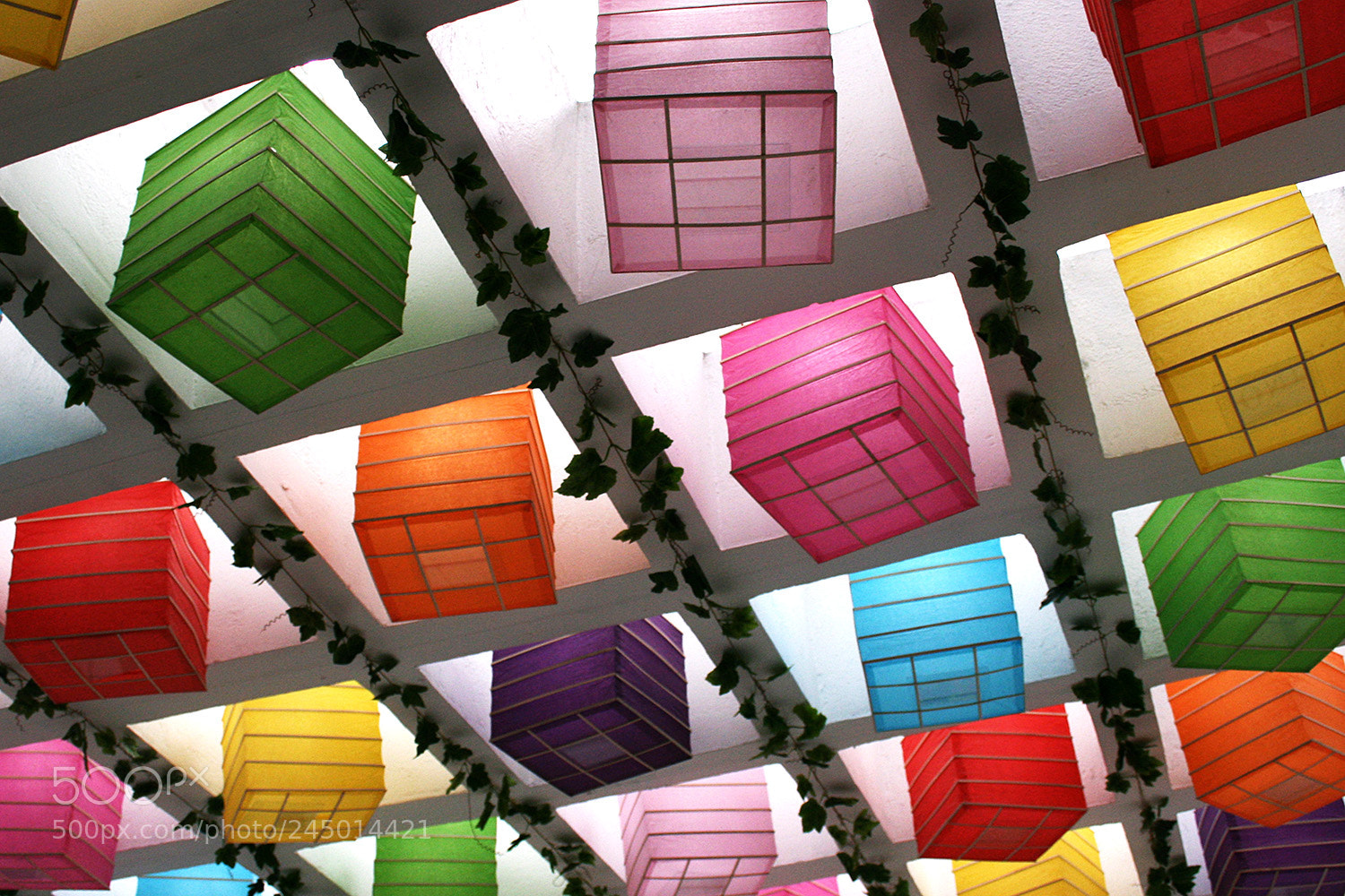 Canon EOS 400D (EOS Digital Rebel XTi / EOS Kiss Digital X) sample photo. Lamps for a cubic photography