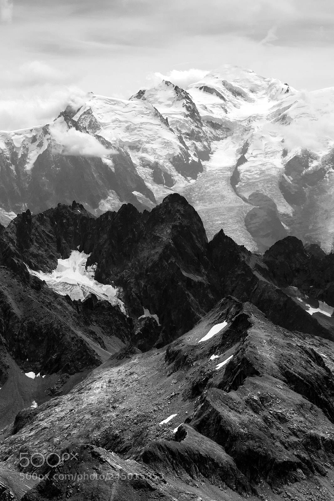 Canon EOS 500D (EOS Rebel T1i / EOS Kiss X3) sample photo. Aiguilles rouges et mont photography