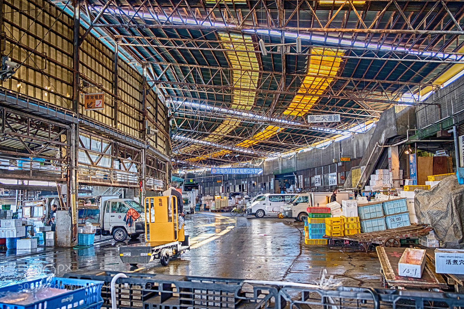 Fujifilm X-E2 sample photo. Tsukiji wholesale market photography