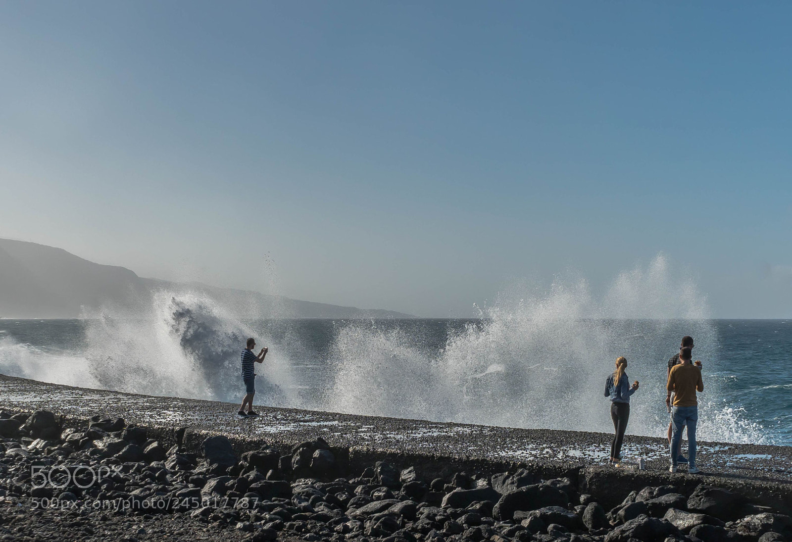Sony a6300 sample photo. Wet photography