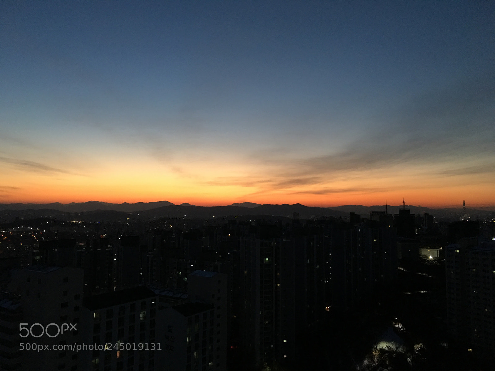 Apple iPhone 6s Plus sample photo. 여명 photography