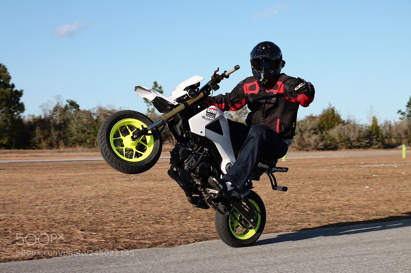 Canon EOS 1100D (EOS Rebel T3 / EOS Kiss X50) sample photo. Fun at the track photography