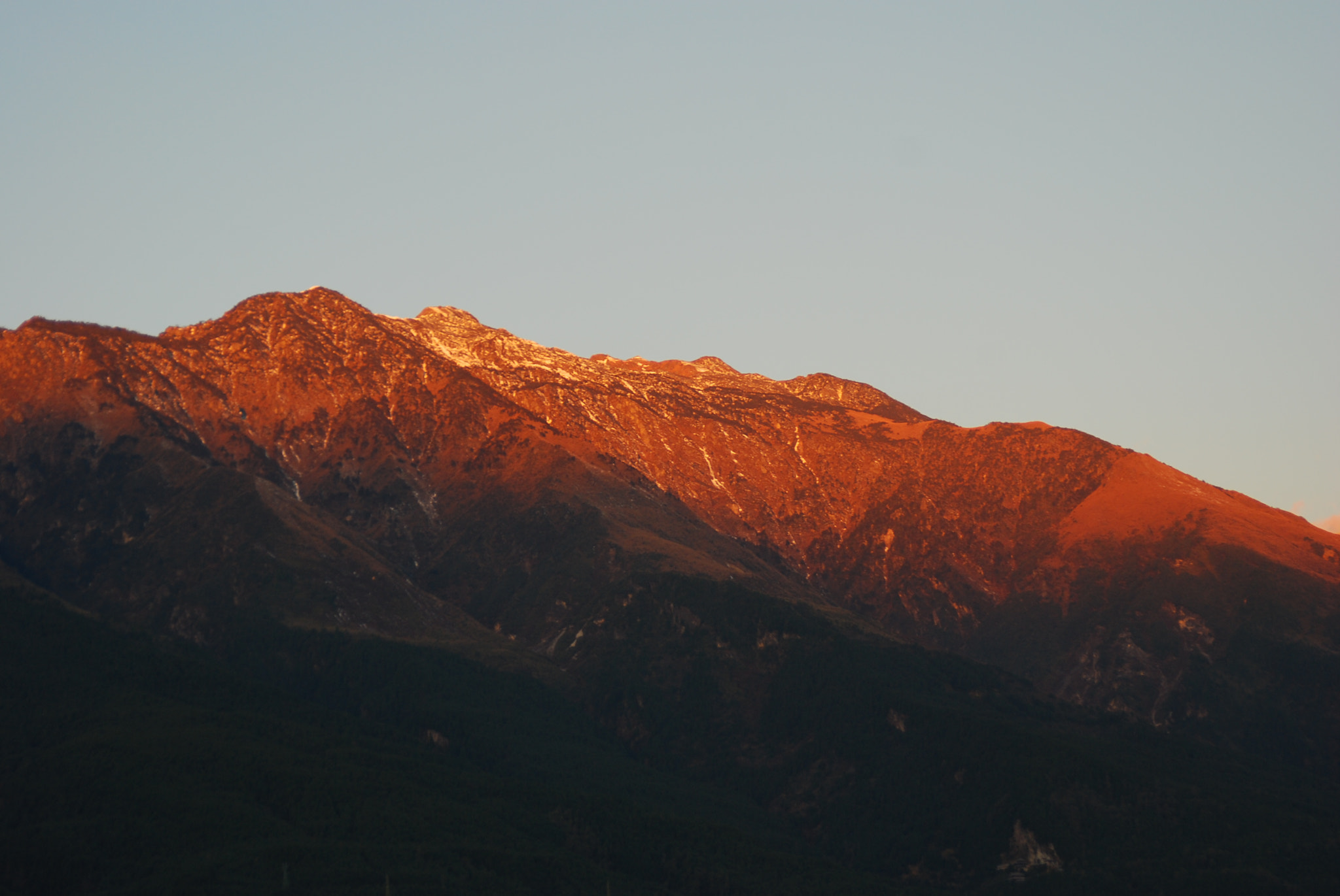AF Zoom-Nikkor 28-105mm f/3.5-4.5D IF sample photo. 苍山日落 photography