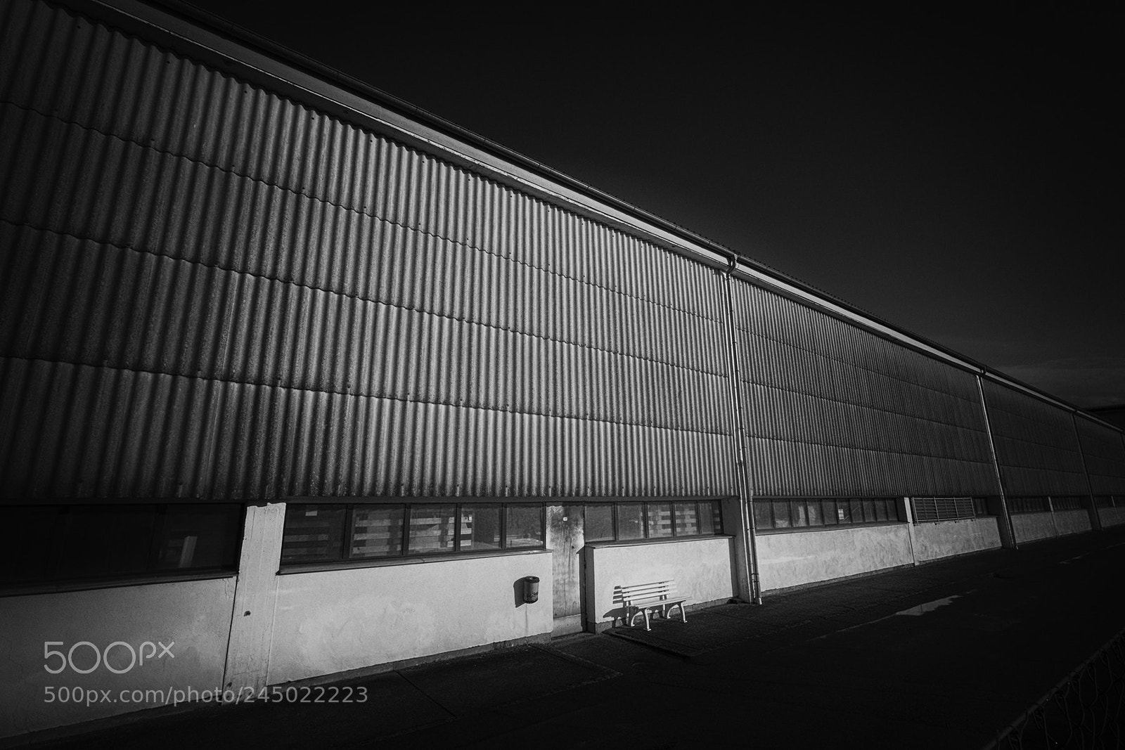 Fujifilm X-T1 sample photo. Factory photography