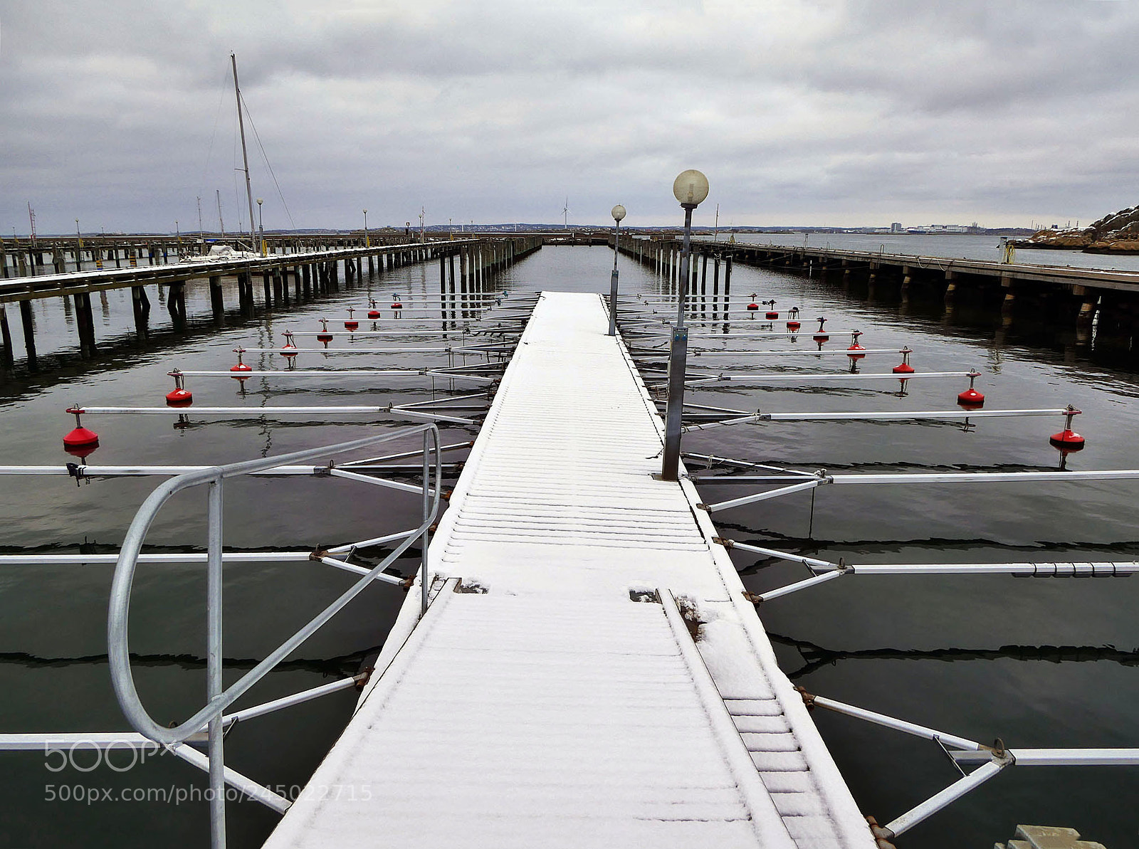 Panasonic Lumix DMC-G7 sample photo. Winter jetty photography
