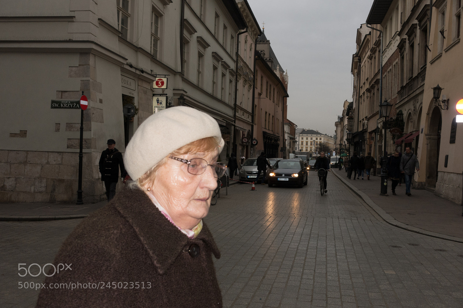 Sony Cyber-shot DSC-RX100 III sample photo. People in krakow photography