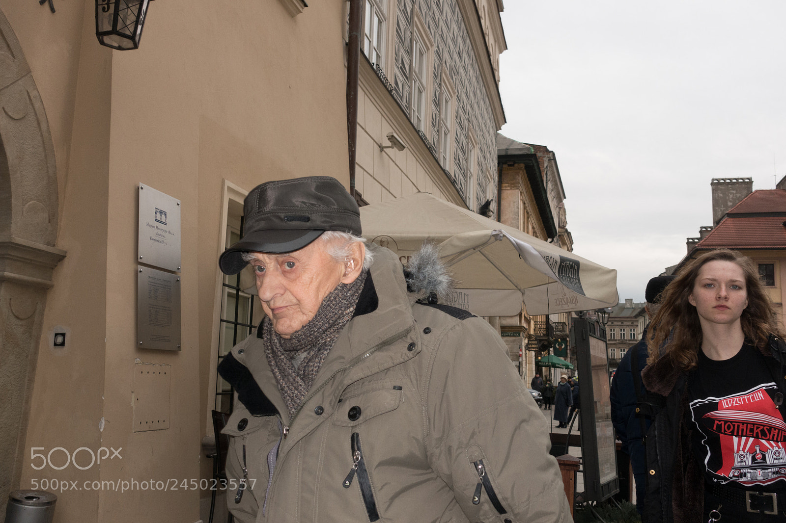 Sony Cyber-shot DSC-RX100 III sample photo. People in krakow photography