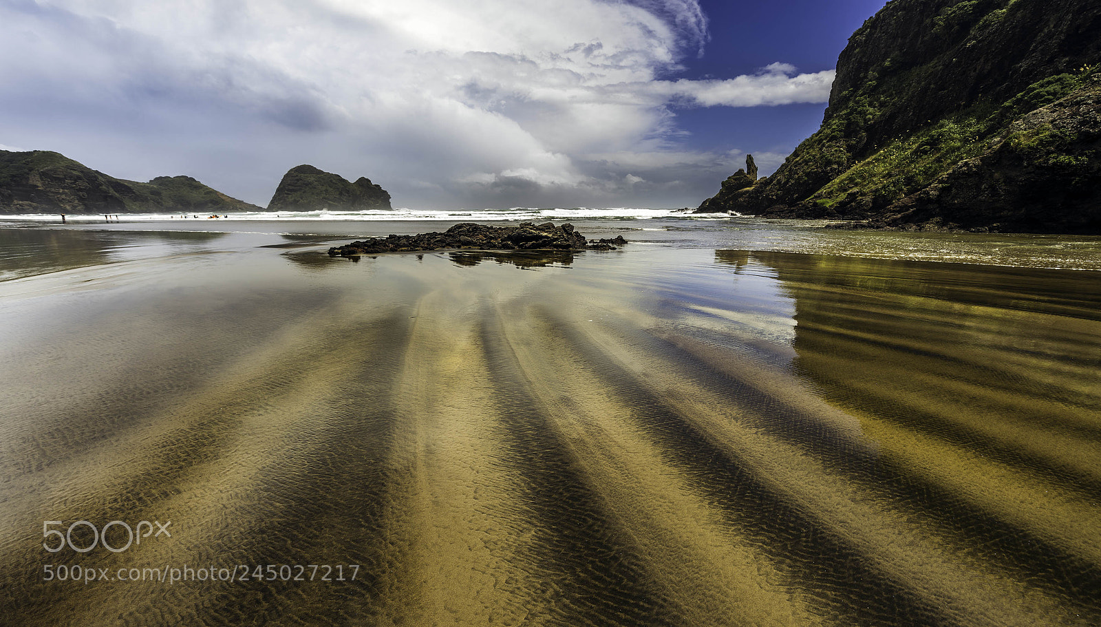 Sony a7R sample photo. Piha sands photography