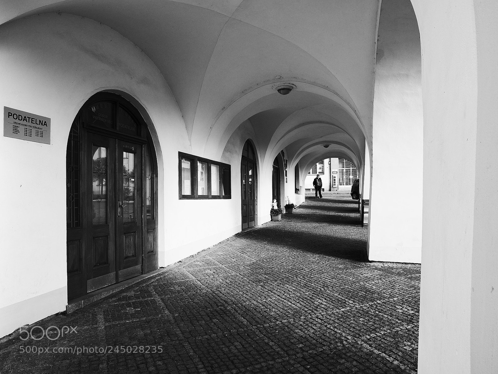 Panasonic Lumix DMC-GX85 (Lumix DMC-GX80 / Lumix DMC-GX7 Mark II) sample photo. The registry office ... photography
