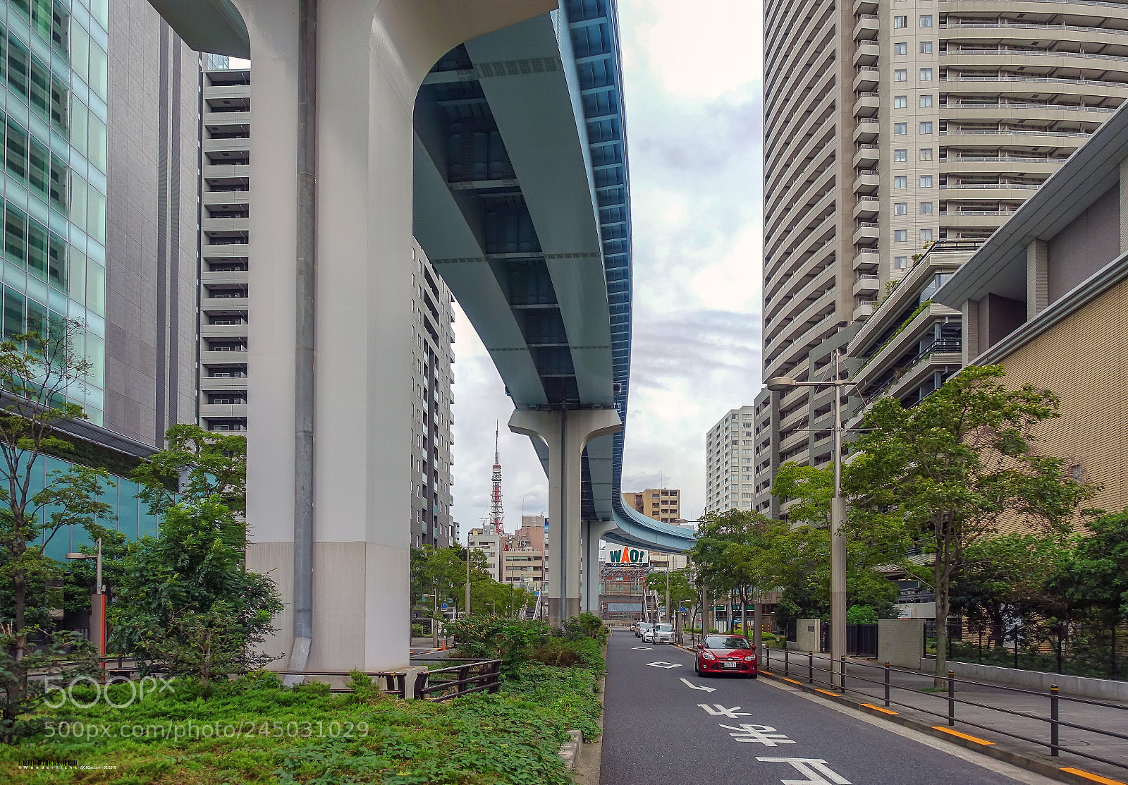 Sony Cyber-shot DSC-RX100 III sample photo. City highway photography