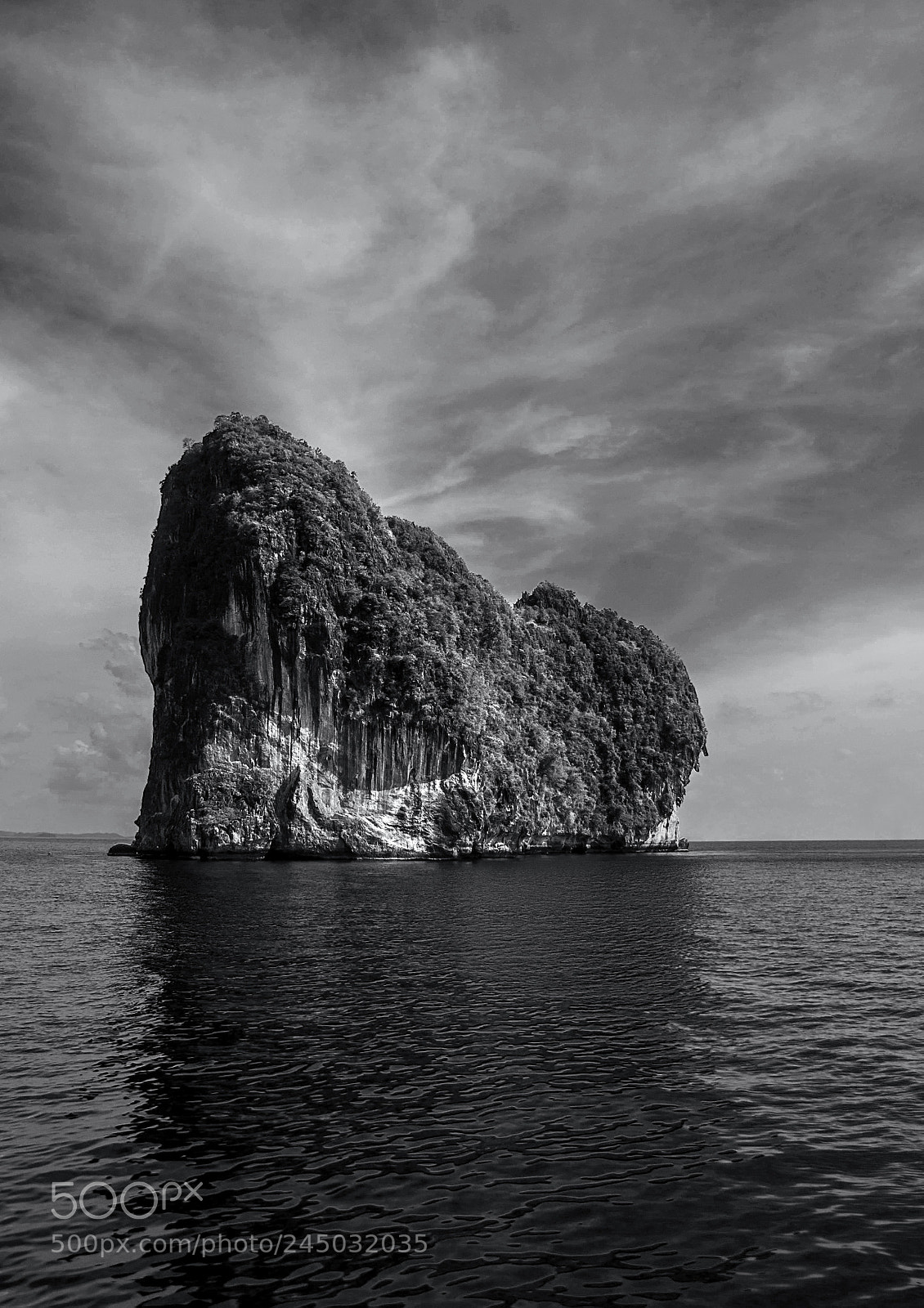 Canon EOS 1200D (EOS Rebel T5 / EOS Kiss X70 / EOS Hi) sample photo. The majestic island photography