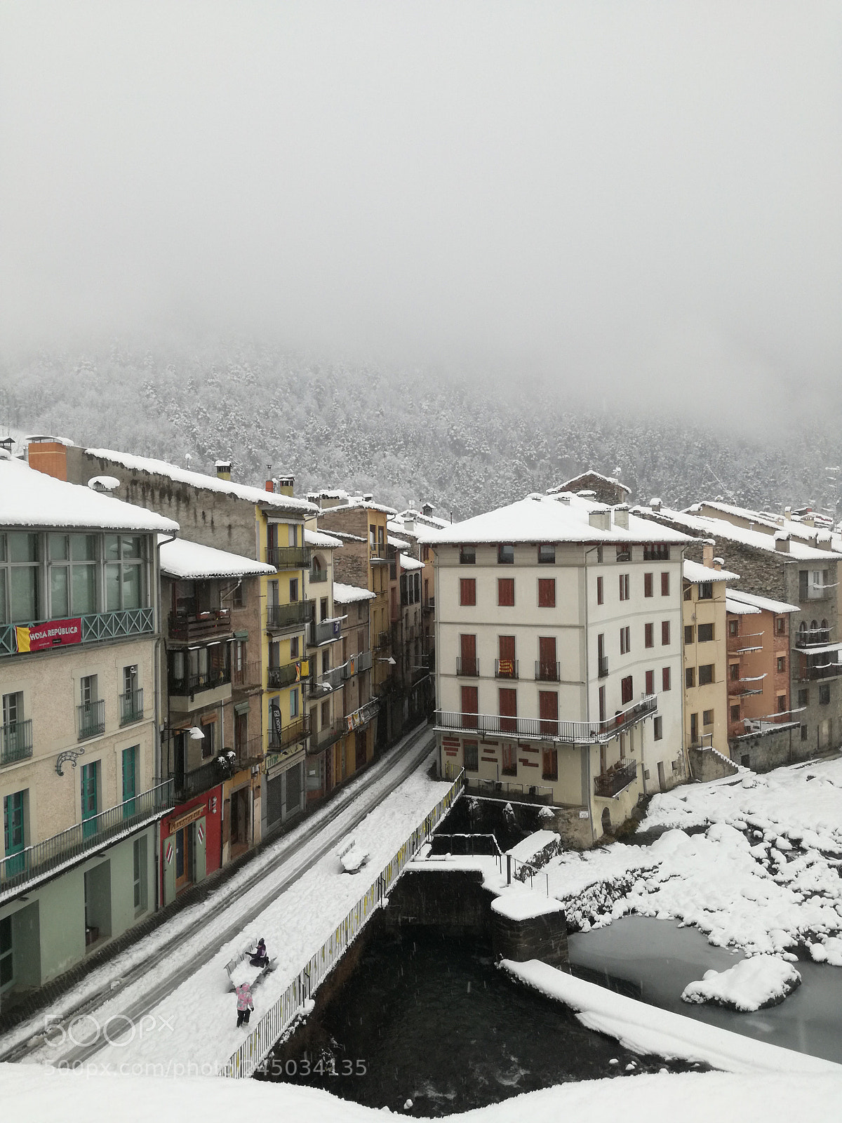 HUAWEI P9 LITE sample photo. Camprodon, pirineos orientales photography