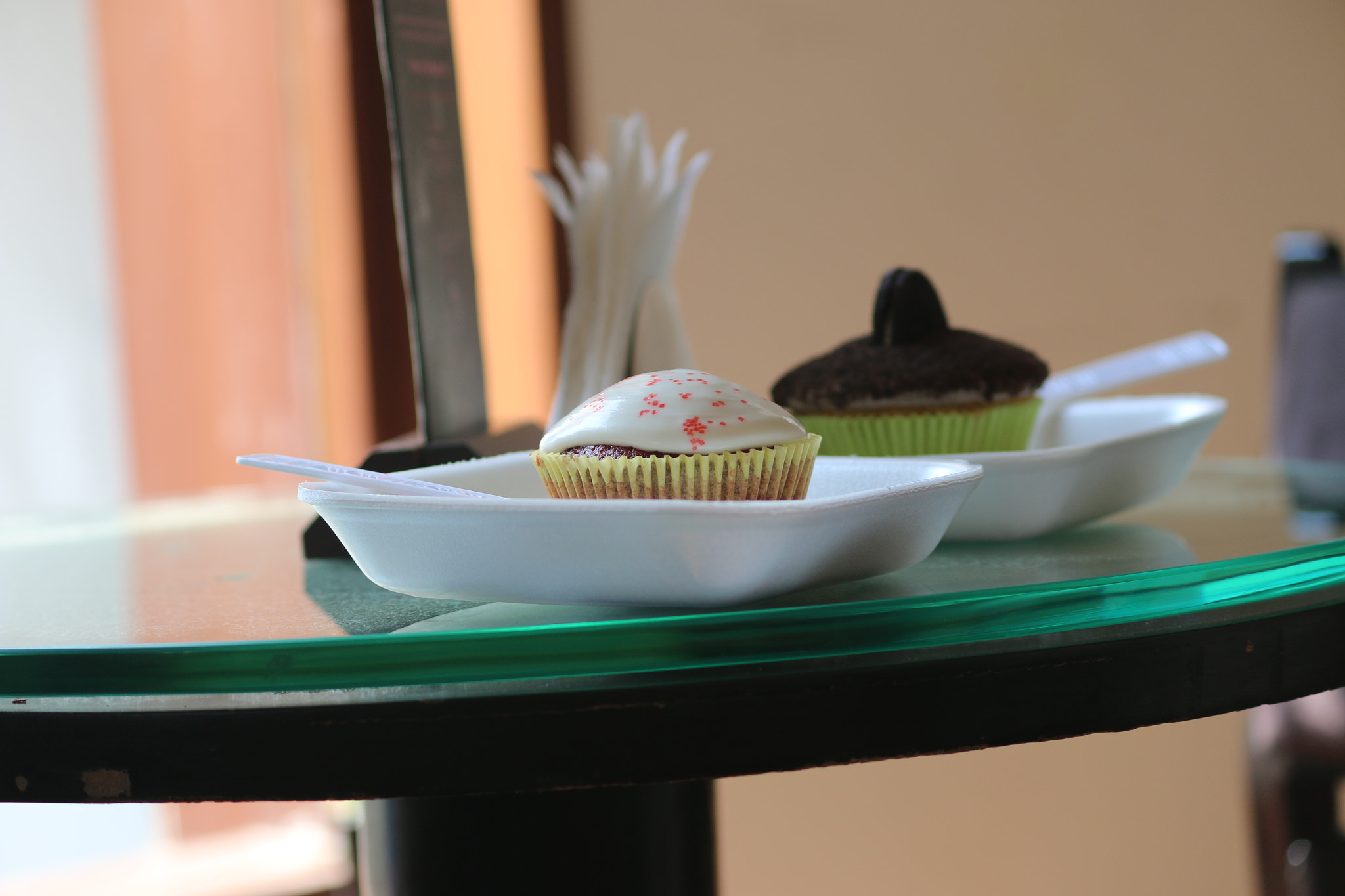 Canon EF-S 55-250mm F4-5.6 IS II sample photo. Cupcake amore! photography
