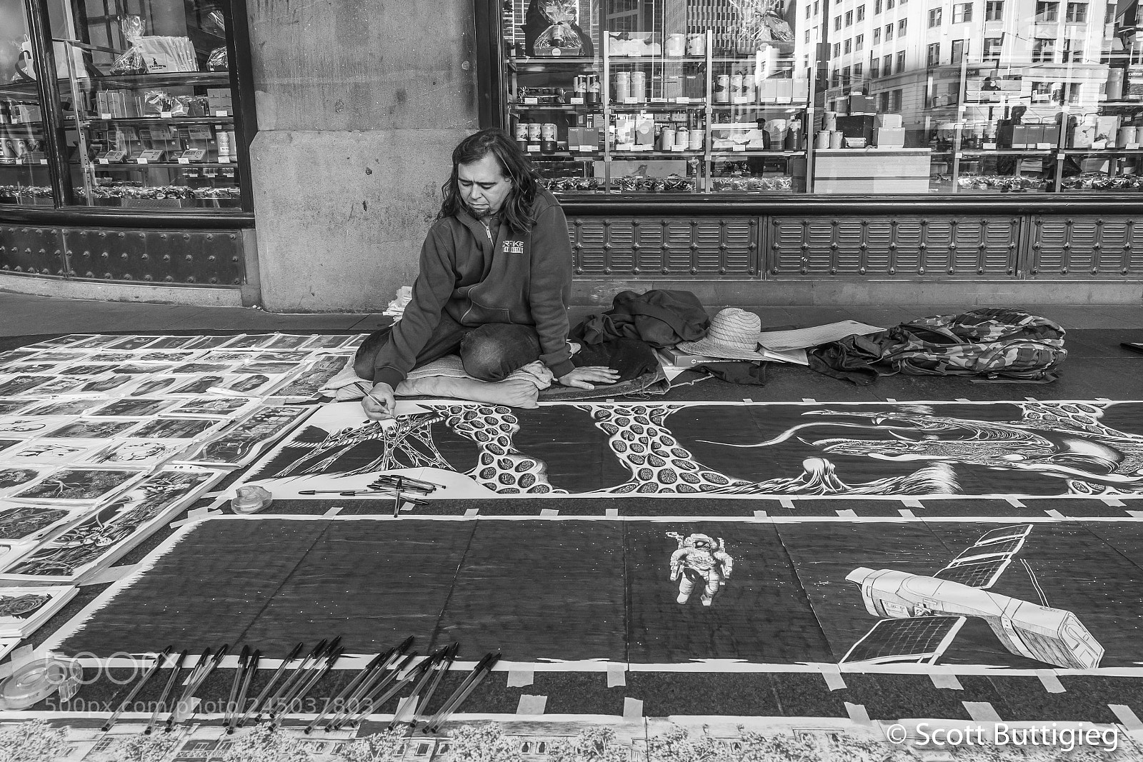 Canon EOS-1D X Mark II sample photo. Street artist photography