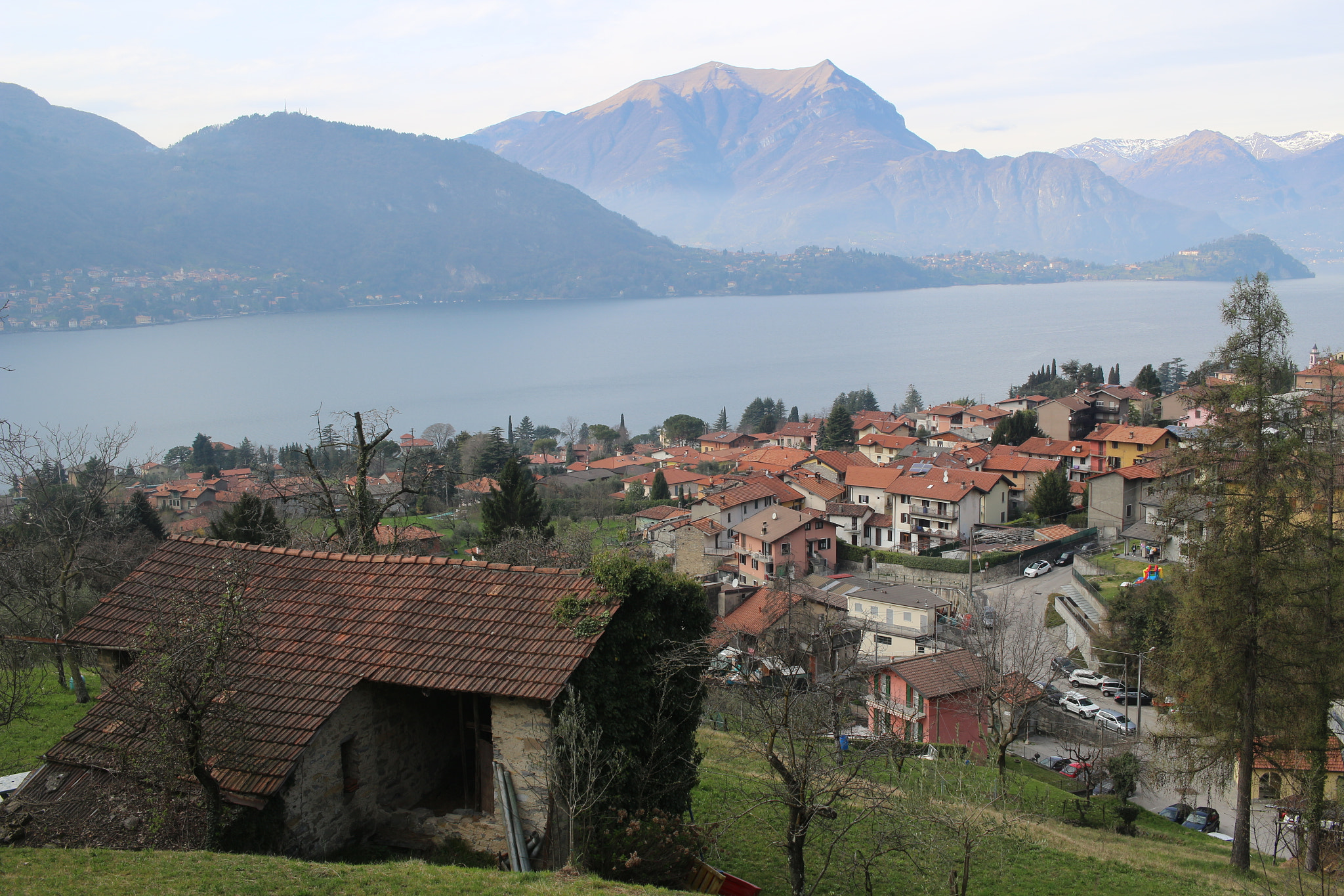 Canon EF-S 24mm F2.8 STM sample photo. Sentiero del viandante photography