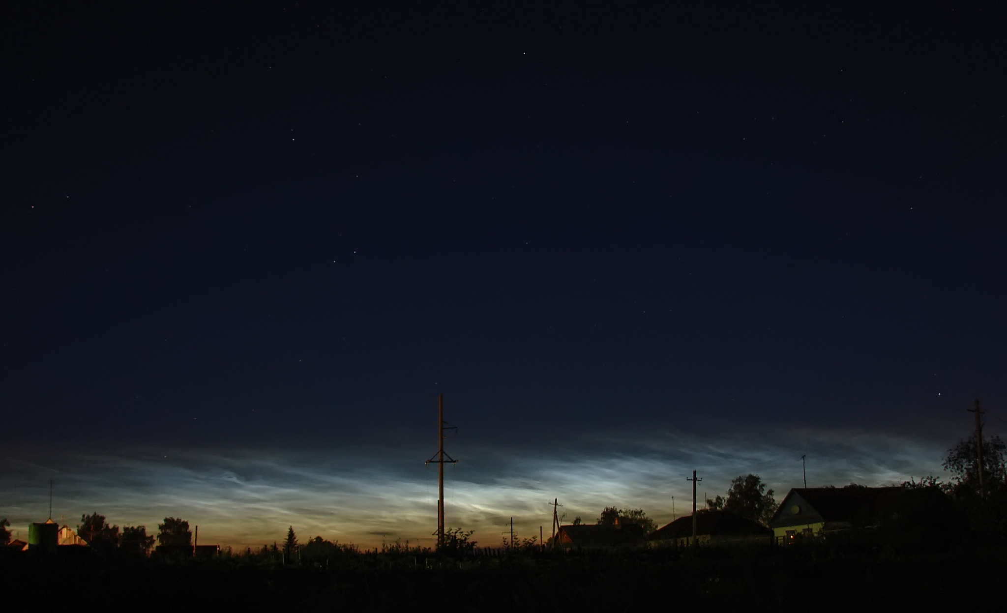 Sony DSC-H5 sample photo. Noctilucent clouds photography