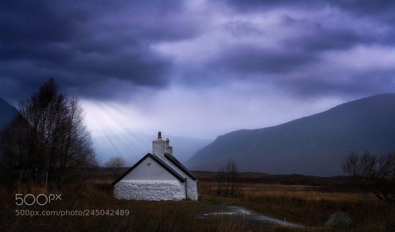 Sony DSC-R1 sample photo. Black rock cottages, glencoe photography