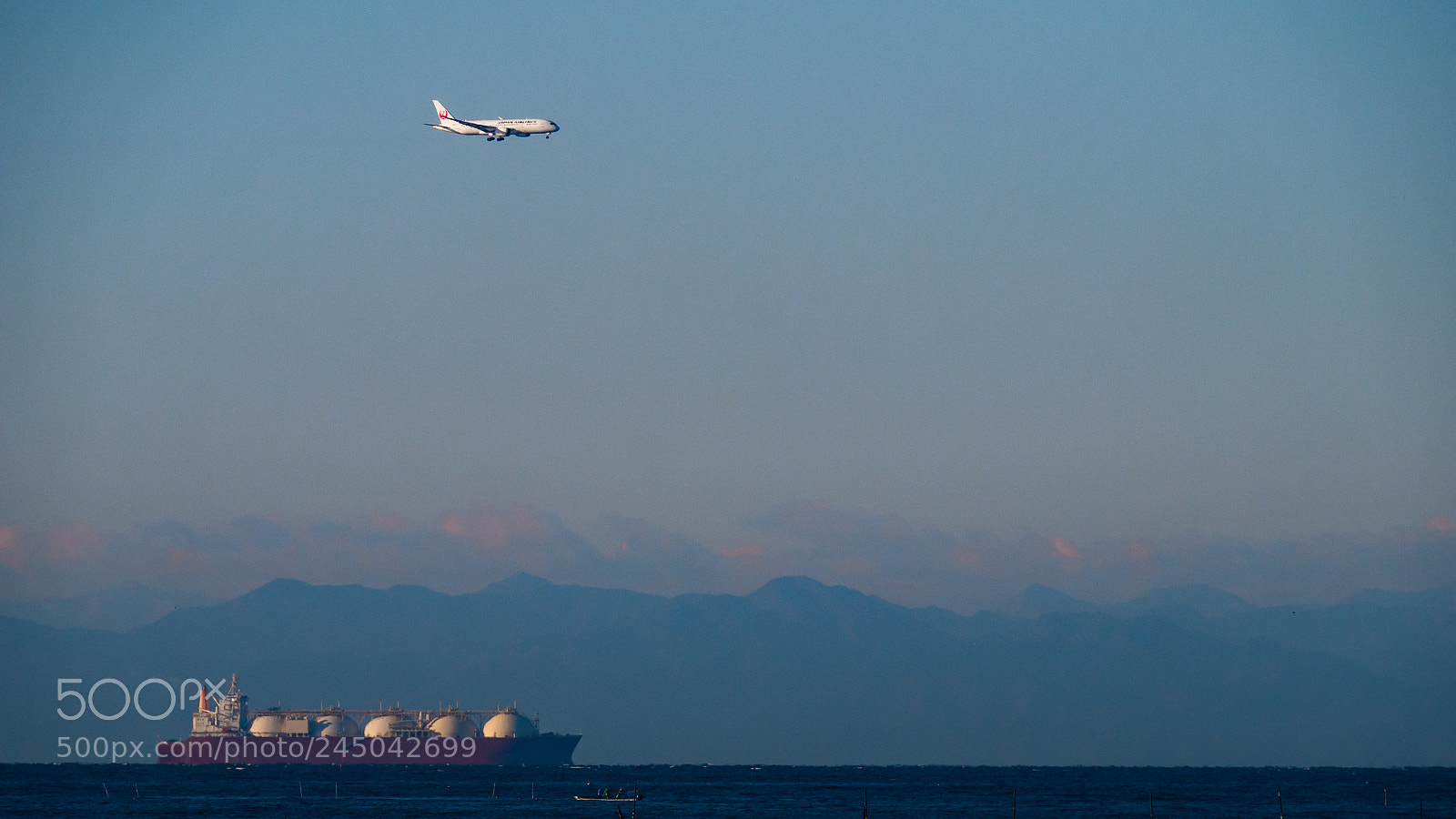 Panasonic Lumix DMC-G7 sample photo. Jet & ship photography