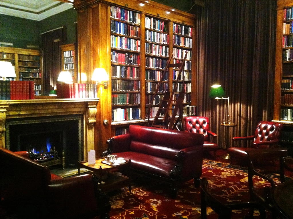 The Oxford&Cambridge Club, London by Sandra  on 500px.com