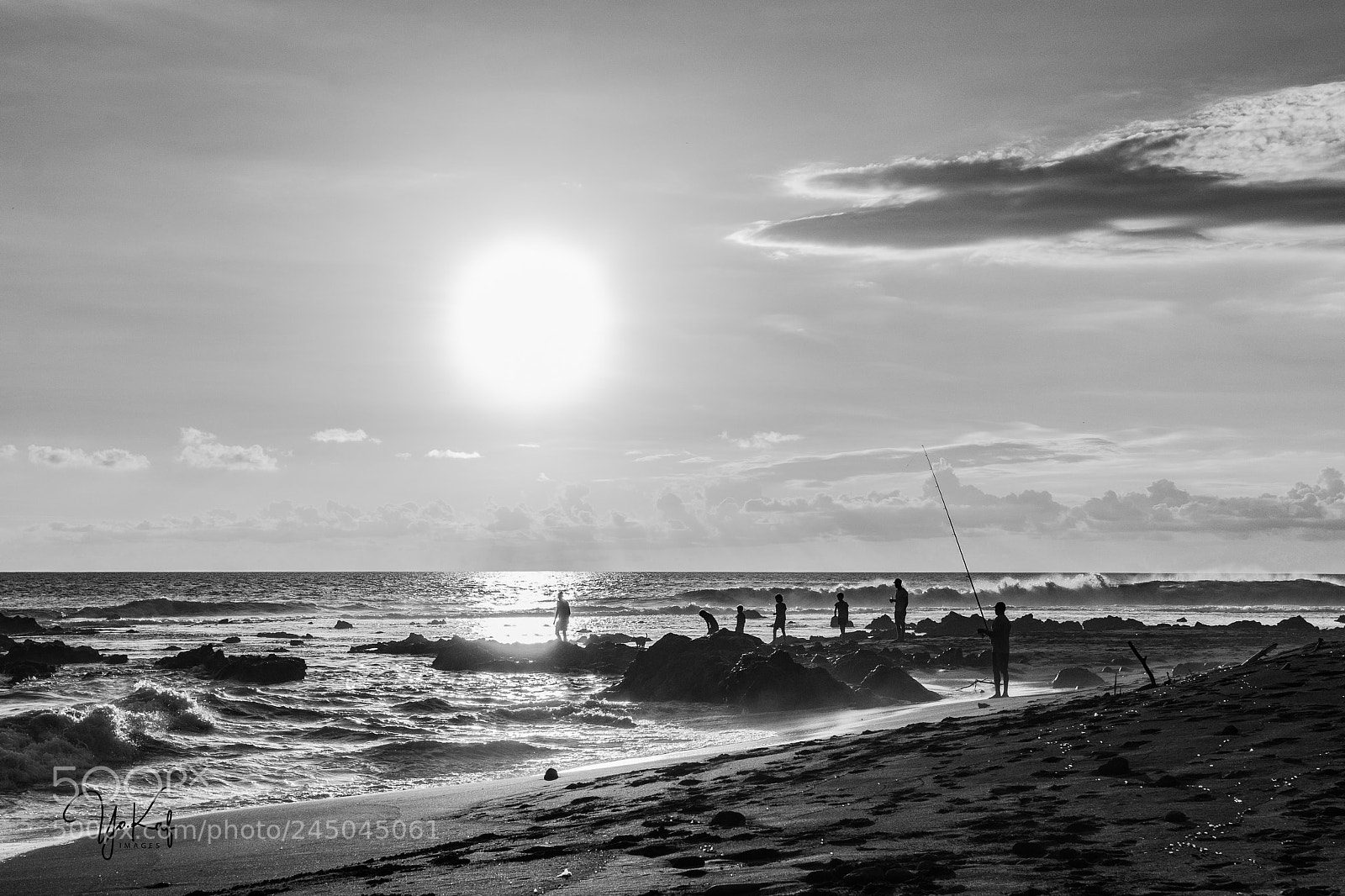 Sony a7 sample photo. Beach boys and girls photography