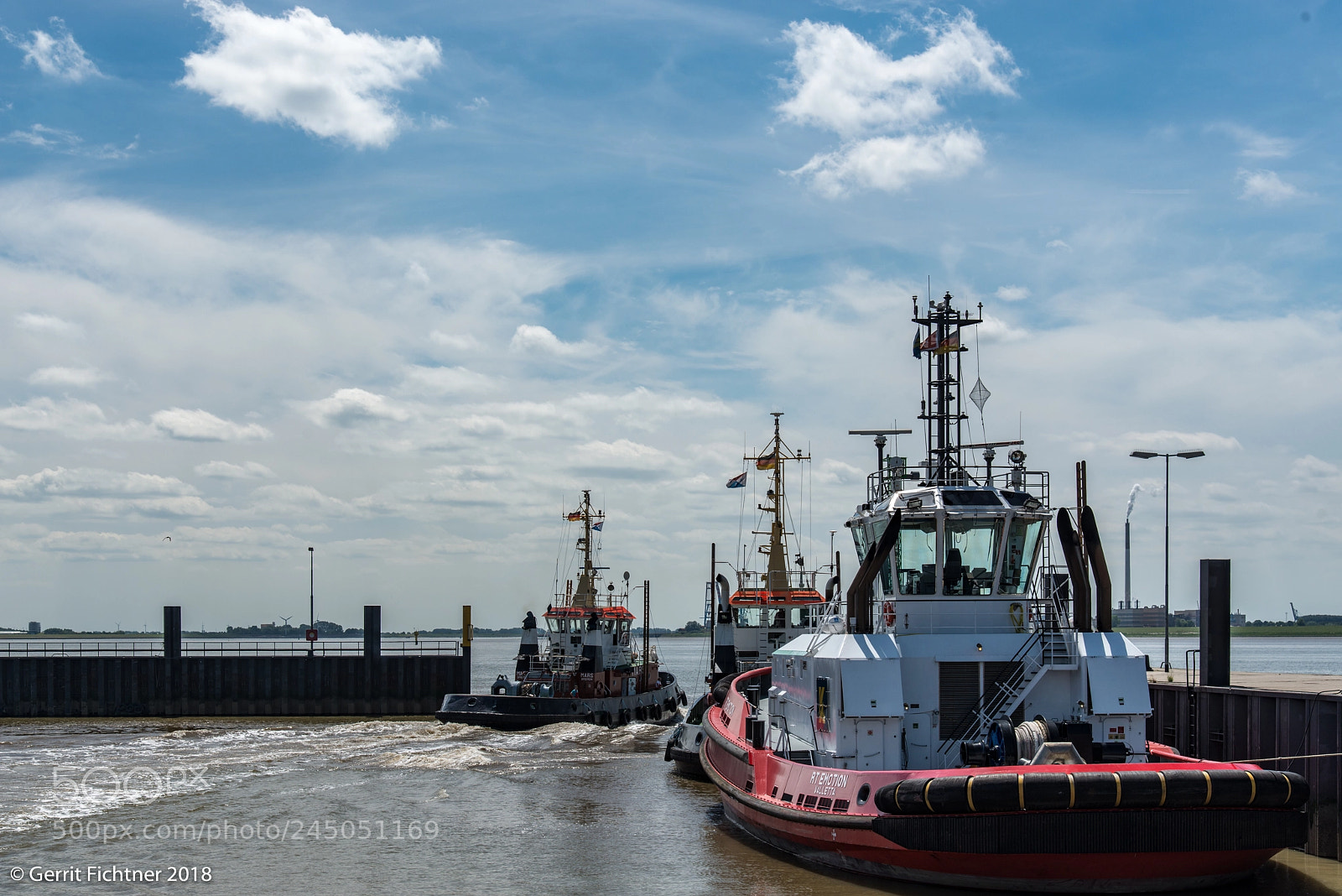 Nikon D800 sample photo. Harbour tugs photography