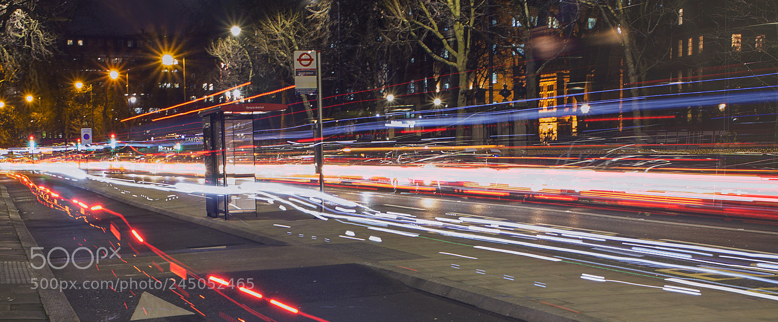 Canon EOS 550D (EOS Rebel T2i / EOS Kiss X4) sample photo. London rush hour photography