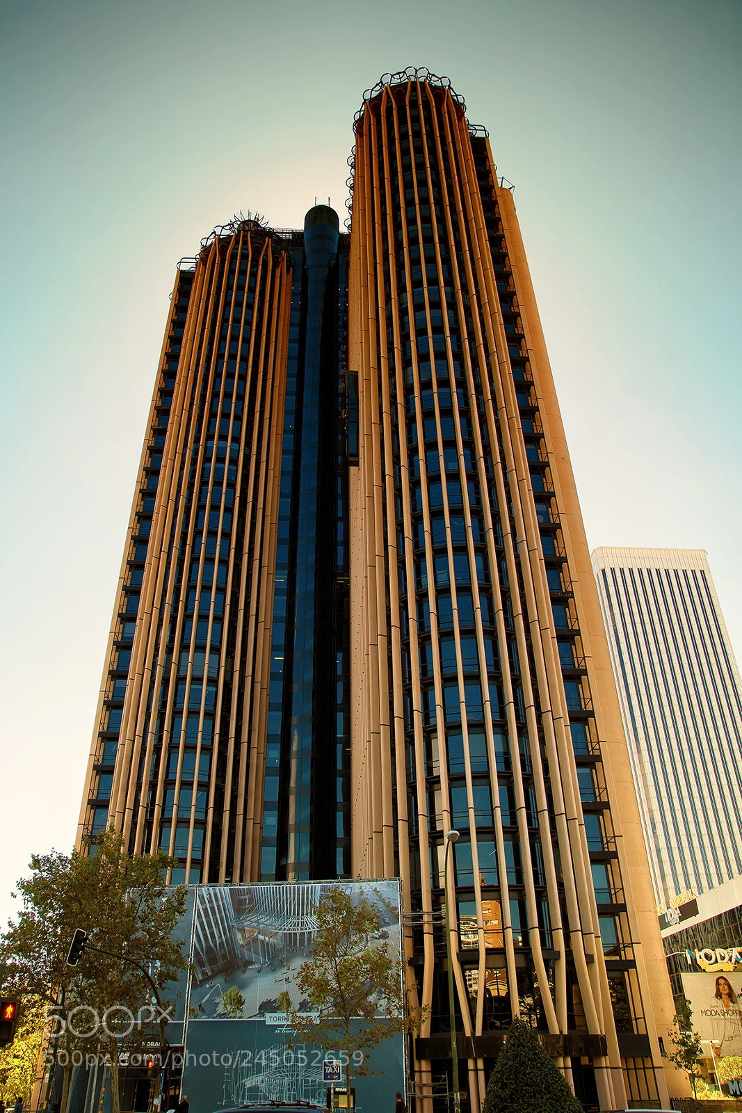 Sony SLT-A77 sample photo. La torre photography