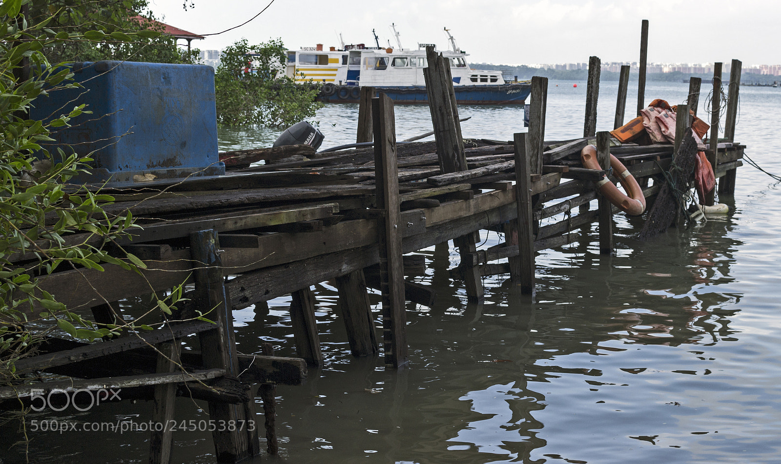 Nikon D3100 sample photo. I am wreck photography