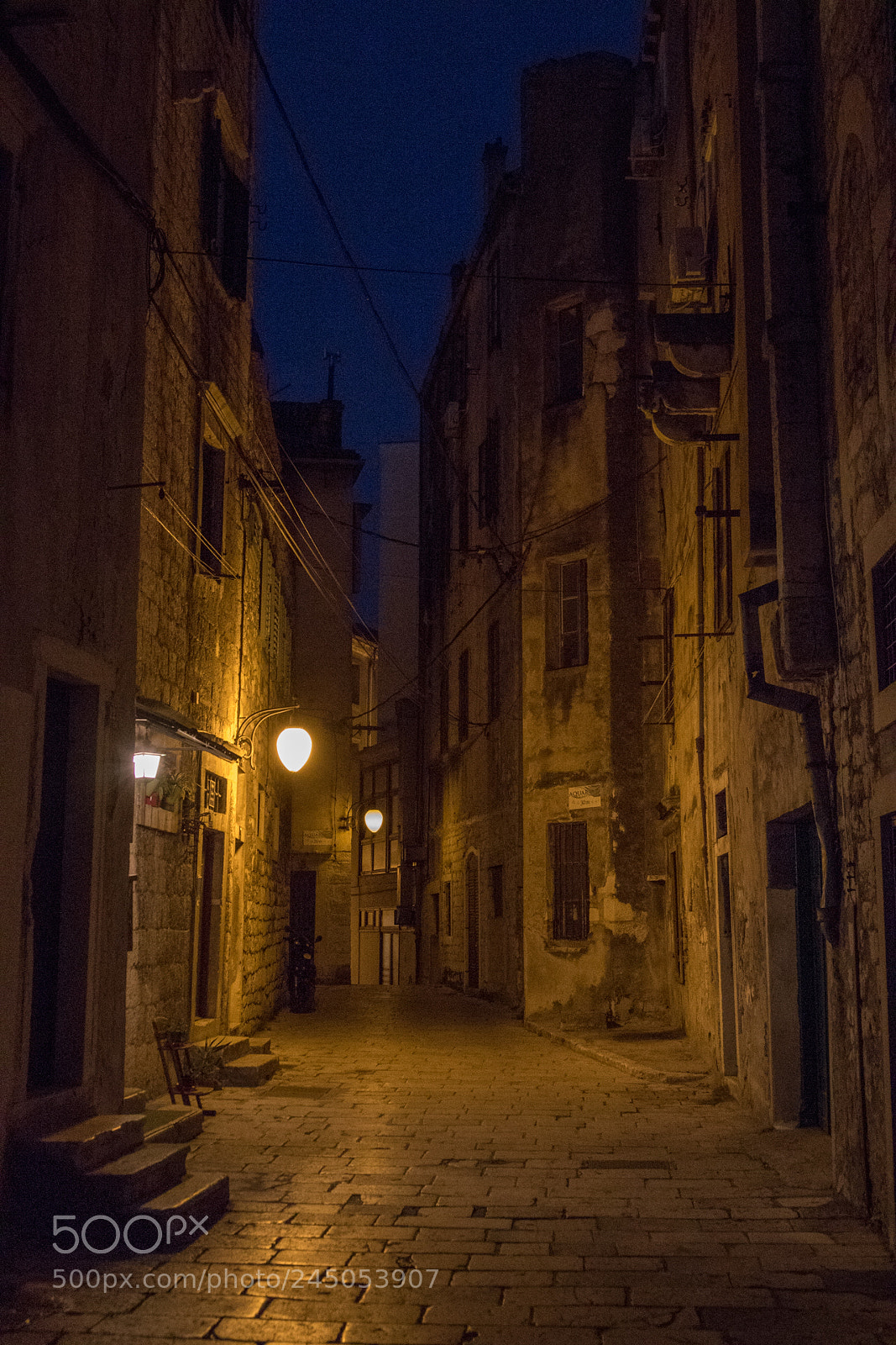 Canon EOS 7D Mark II sample photo. Croatia street light photography