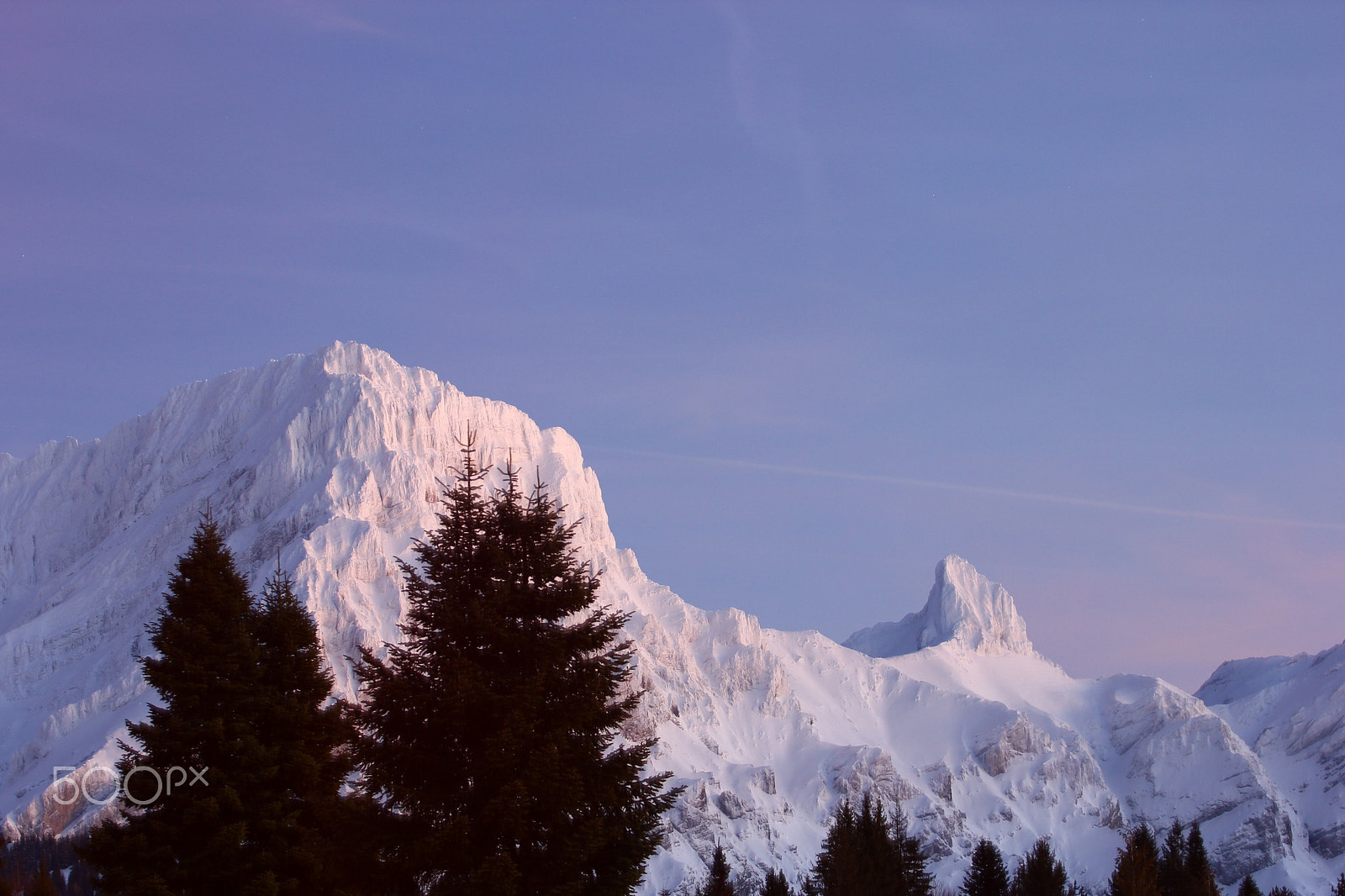 Canon EOS 550D (EOS Rebel T2i / EOS Kiss X4) + Canon EF 70-200mm F4L USM sample photo. The beauty of swiss alps terrace view club med villars sur ollon photography