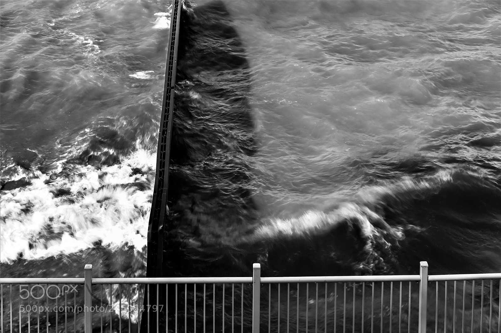 Sony a7 II sample photo. Breakwall photography