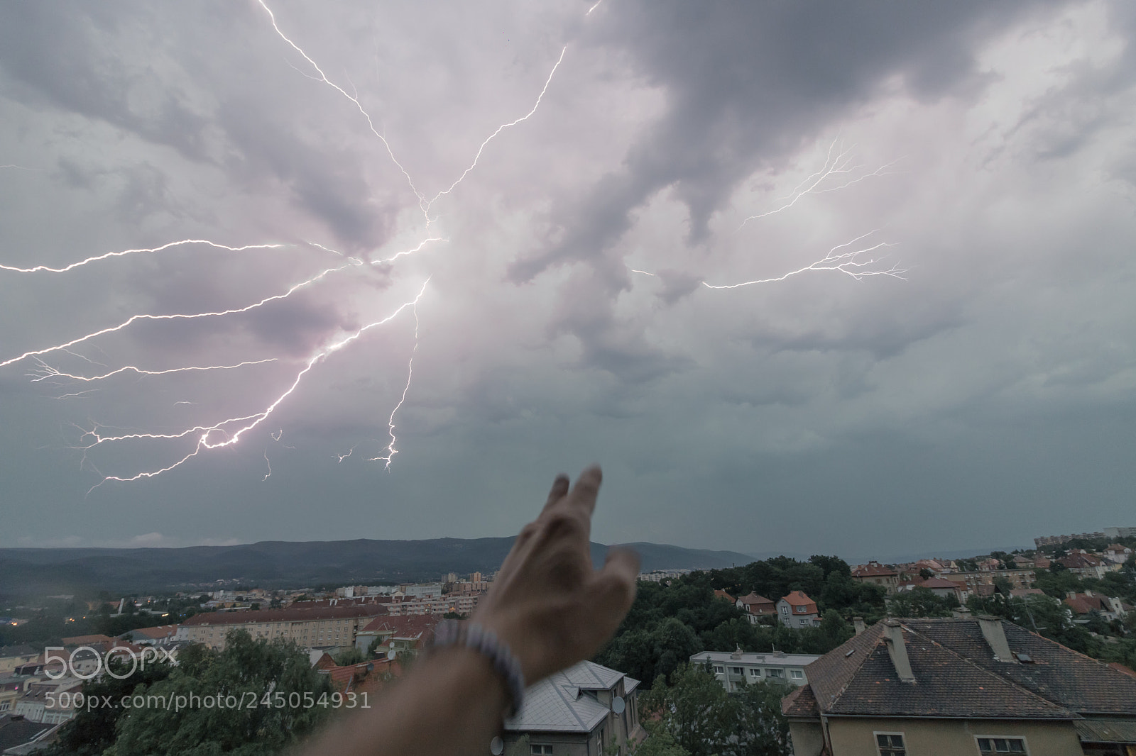 Canon EOS 760D (EOS Rebel T6s / EOS 8000D) sample photo. Lightning touch photography