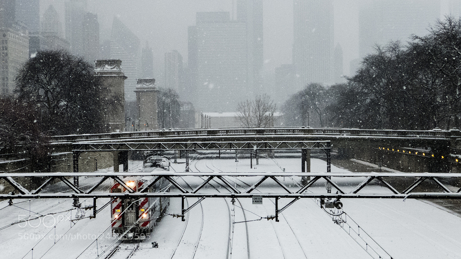 Panasonic Lumix DMC-FZ150 sample photo. Snowy rails photography
