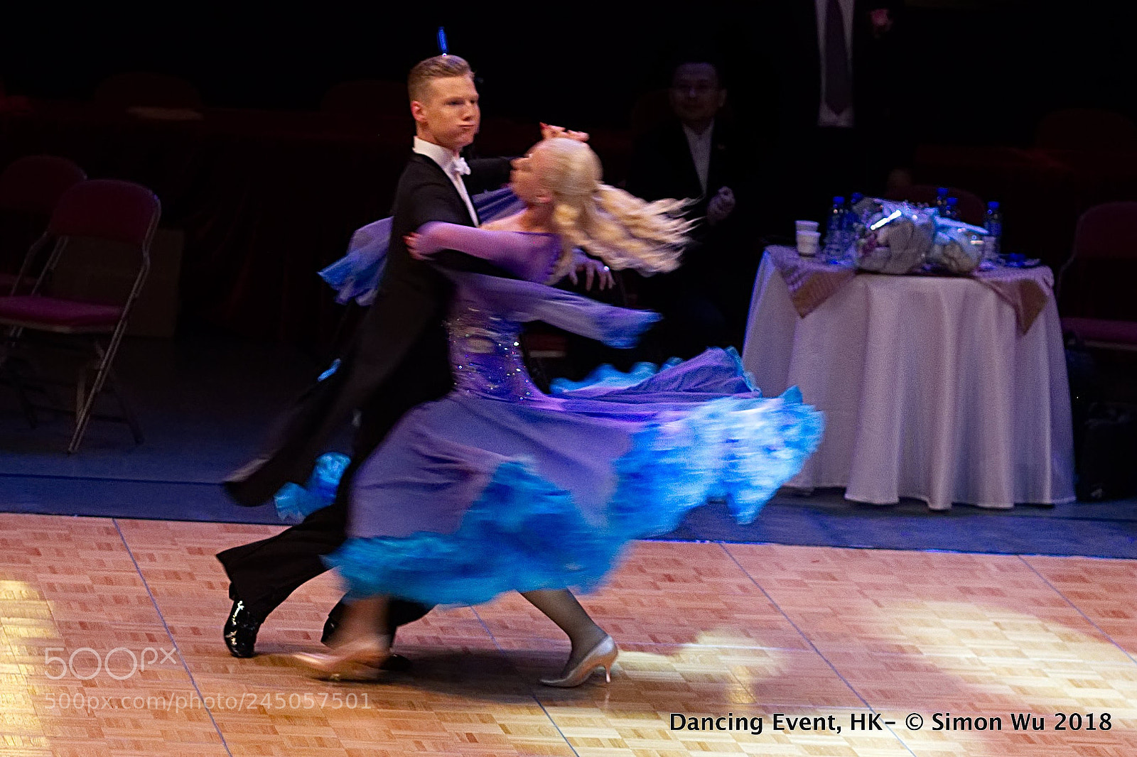 Olympus OM-D E-M5 sample photo. Dancing photography